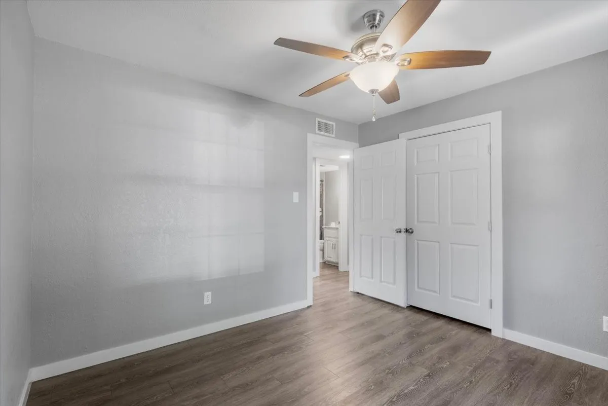 Single Family Residence For Sale in Henderson County , 710 Southwood Drive, Athens, Texas 75751, 3 Bedroom, 2 Bathroom, 1 Garage spaces, 1,221 Sqft, built in 0, mls#21359316, Real Estate Agent in Athens, Homes For Sale in Henderson county, Homes For Sale in Athens, Realtor in Athens Texas, Real Estate Brokerage Independent Realty Texas, Luminita Cordes Realtor