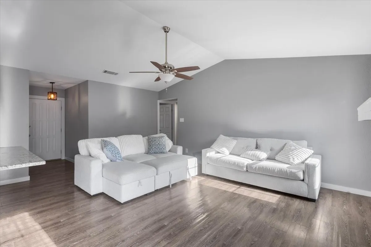 Single Family Residence For Sale in Henderson County , 710 Southwood Drive, Athens, Texas 75751, 3 Bedroom, 2 Bathroom, 1 Garage spaces, 1,221 Sqft, built in 0, mls#21359316, Real Estate Agent in Athens, Homes For Sale in Henderson county, Homes For Sale in Athens, Realtor in Athens Texas, Real Estate Brokerage Independent Realty Texas, Luminita Cordes Realtor