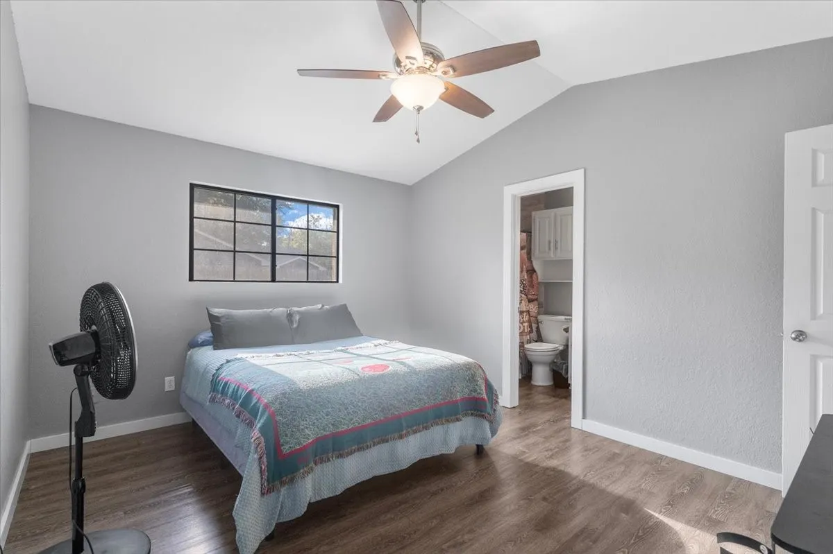 Single Family Residence For Sale in Henderson County , 710 Southwood Drive, Athens, Texas 75751, 3 Bedroom, 2 Bathroom, 1 Garage spaces, 1,221 Sqft, built in 0, mls#21359316, Real Estate Agent in Athens, Homes For Sale in Henderson county, Homes For Sale in Athens, Realtor in Athens Texas, Real Estate Brokerage Independent Realty Texas, Luminita Cordes Realtor