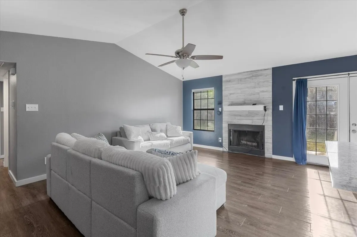 Single Family Residence For Sale in Henderson County , 710 Southwood Drive, Athens, Texas 75751, 3 Bedroom, 2 Bathroom, 1 Garage spaces, 1,221 Sqft, built in 0, mls#21359316, Real Estate Agent in Athens, Homes For Sale in Henderson county, Homes For Sale in Athens, Realtor in Athens Texas, Real Estate Brokerage Independent Realty Texas, Luminita Cordes Realtor