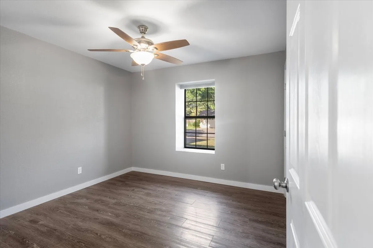Single Family Residence For Sale in Henderson County , 710 Southwood Drive, Athens, Texas 75751, 3 Bedroom, 2 Bathroom, 1 Garage spaces, 1,221 Sqft, built in 0, mls#21359316, Real Estate Agent in Athens, Homes For Sale in Henderson county, Homes For Sale in Athens, Realtor in Athens Texas, Real Estate Brokerage Independent Realty Texas, Luminita Cordes Realtor