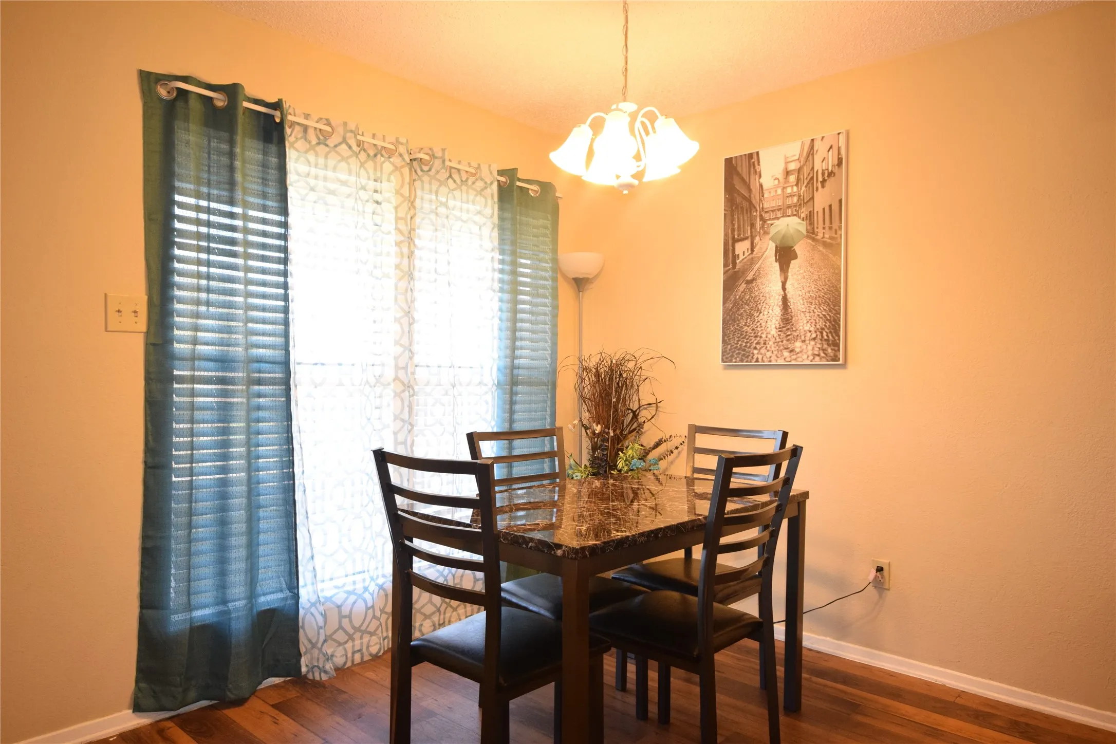 Apartment For Rent in Tarrant County , 6401 Basswood Drive, Fort Worth, Texas 76135, 2 Bedroom, 1 Bathroom, Garage spaces, 3,200 Sqft, built in 1985, Price $1,100, mls#21359320, Real Estate Agent in Fort Worth, Homes For Rent in Tarrant county, Homes For Rent in Fort Worth, Realtor in Fort Worth Texas, Real Estate Brokerage Independent Realty Texas, Luminita Cordes Realtor