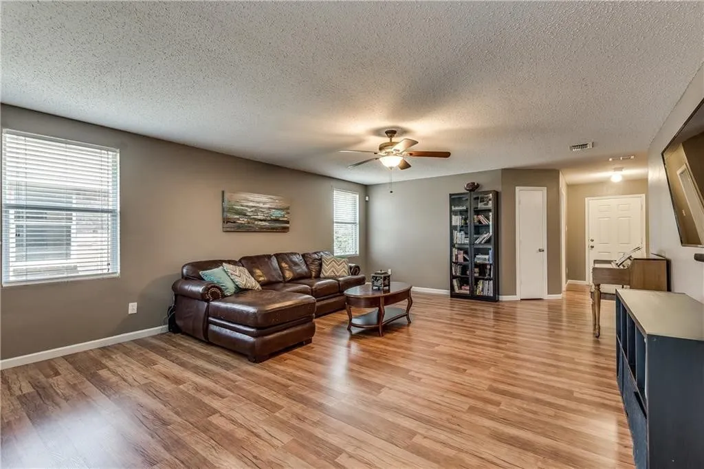 Single Family Residence For Rent in Denton County , 1608 Rialto Way, Fort Worth, Texas 76247, 3 Bedroom, 2 Bathroom, 2 Garage spaces, 1,647 Sqft, built in 2005, Price $1,895, mls#21359172, Real Estate Agent in Fort Worth, Homes For Rent in Denton county, Homes For Rent in Fort Worth, Realtor in Fort Worth Texas, Real Estate Brokerage Independent Realty Texas, Luminita Cordes Realtor