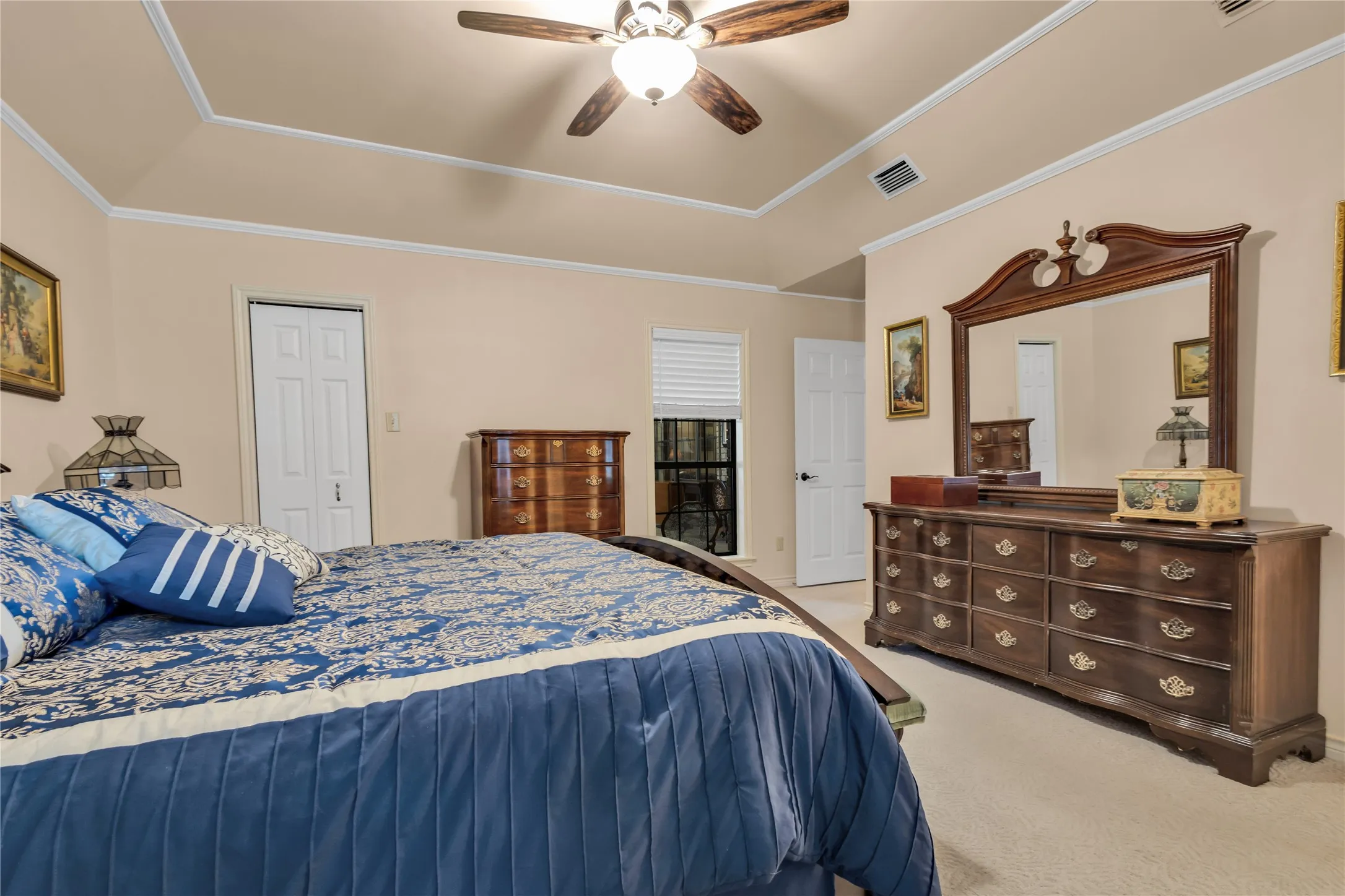 Single Family Residence For Sale in Smith County , 501 Hyde Park, Tyler, Texas 75701, 3 Bedroom, 3 Bathroom, 2 Garage spaces, 2,613 Sqft, built in 1983, mls#21359323, Real Estate Agent in Tyler, Homes For Sale in Smith county, Homes For Sale in Tyler, Realtor in Tyler Texas, Real Estate Brokerage Independent Realty Texas, Luminita Cordes Realtor