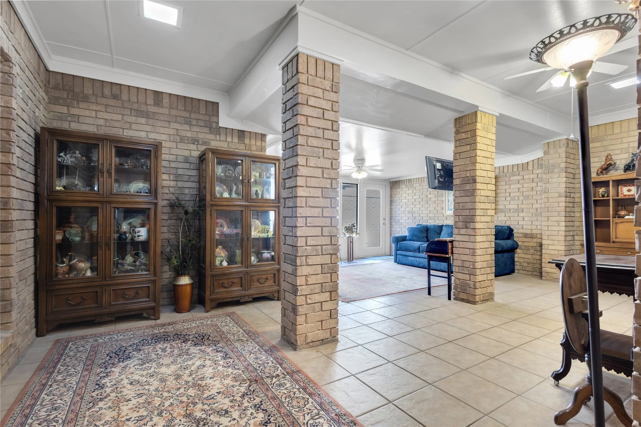 Game Room or Sun
