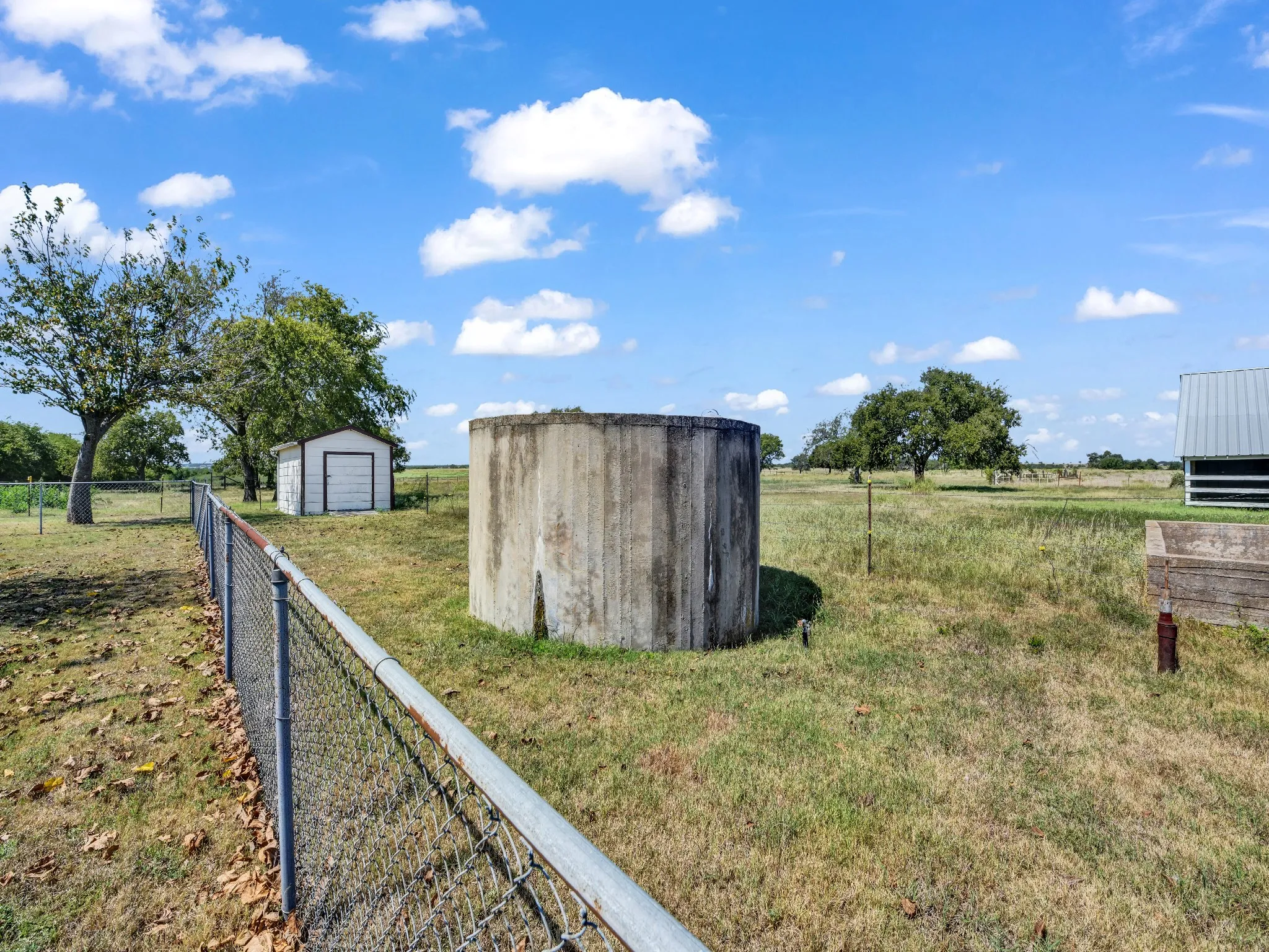 Single Family Residence For Sale in Johnson County , 5108 Woodard Avenue, Cleburne, Texas 76033, 3 Bedroom, 2 Bathroom, 2 Garage spaces, 2,354 Sqft, built in 1971, mls#21359325, Real Estate Agent in Cleburne, Homes For Sale in Johnson county, Homes For Sale in Cleburne, Realtor in Cleburne Texas, Real Estate Brokerage Independent Realty Texas, Luminita Cordes Realtor