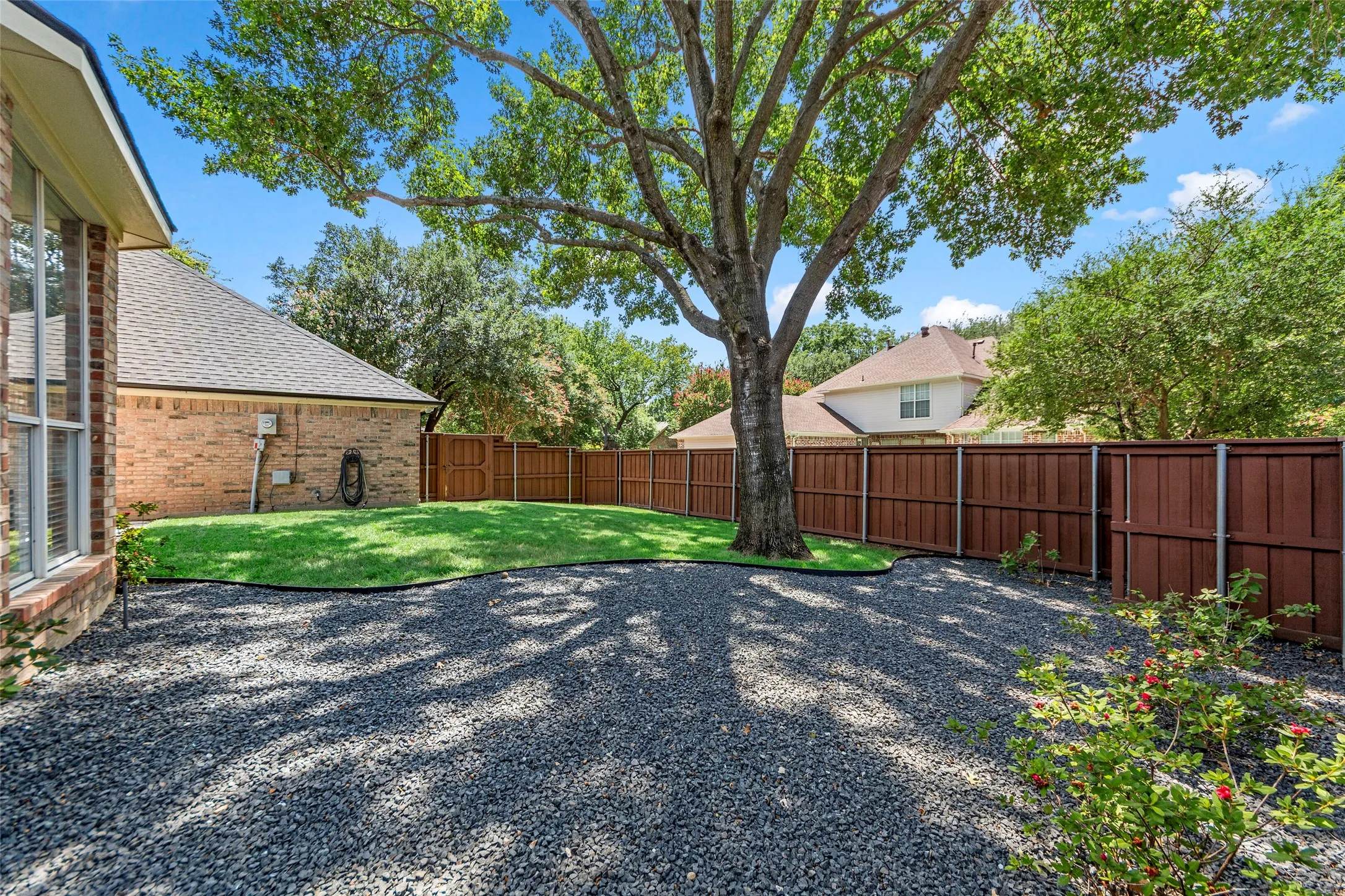 Single Family Residence For Sale in Collin County , 707 Twin Creeks Drive, Allen, Texas 75013, 4 Bedroom, 3 Bathroom, 2 Garage spaces, 2,755 Sqft, built in 1994, mls#21358083, Real Estate Agent in Allen, Homes For Sale in Collin county, Homes For Sale in Allen, Realtor in Allen Texas, Real Estate Brokerage Independent Realty Texas, Luminita Cordes Realtor