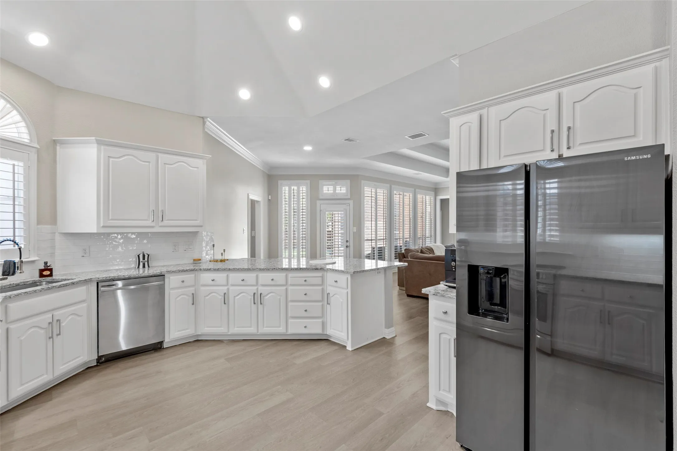 Single Family Residence For Sale in Collin County , 707 Twin Creeks Drive, Allen, Texas 75013, 4 Bedroom, 3 Bathroom, 2 Garage spaces, 2,755 Sqft, built in 1994, mls#21358083, Real Estate Agent in Allen, Homes For Sale in Collin county, Homes For Sale in Allen, Realtor in Allen Texas, Real Estate Brokerage Independent Realty Texas, Luminita Cordes Realtor