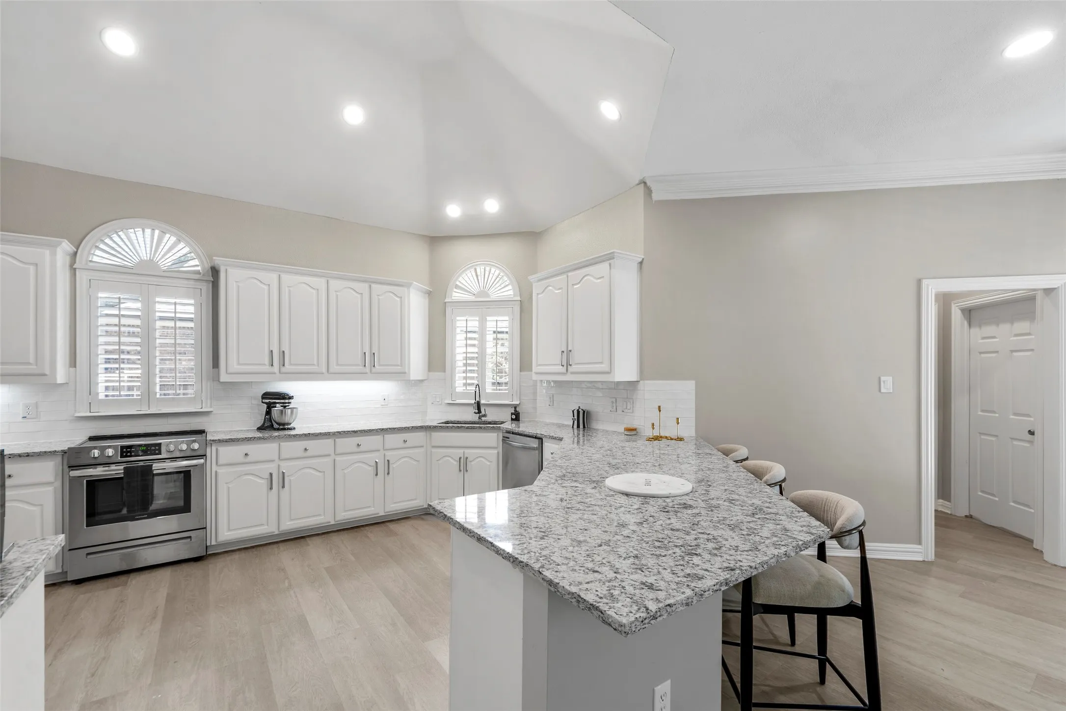 Single Family Residence For Sale in Collin County , 707 Twin Creeks Drive, Allen, Texas 75013, 4 Bedroom, 3 Bathroom, 2 Garage spaces, 2,755 Sqft, built in 1994, mls#21358083, Real Estate Agent in Allen, Homes For Sale in Collin county, Homes For Sale in Allen, Realtor in Allen Texas, Real Estate Brokerage Independent Realty Texas, Luminita Cordes Realtor