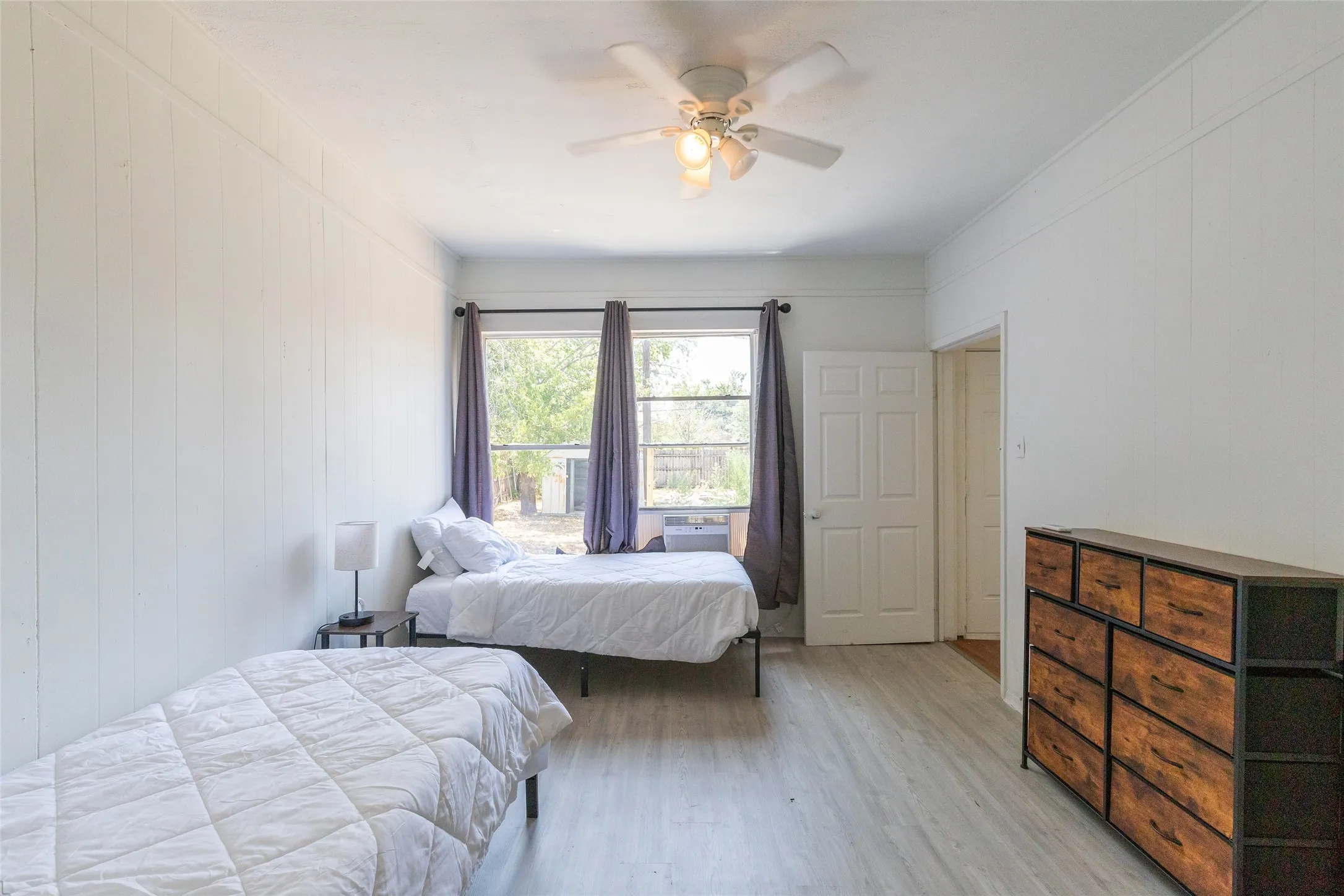 Single Family Residence For Sale in Taylor County , 1833 N 7th Street, Abilene, Texas 79603, 3 Bedroom, 2 Bathroom, Garage spaces, 1,516 Sqft, built in 1942, mls#21357683, Real Estate Agent in Abilene, Homes For Sale in Taylor county, Homes For Sale in Abilene, Realtor in Abilene Texas, Real Estate Brokerage Independent Realty Texas, Luminita Cordes Realtor