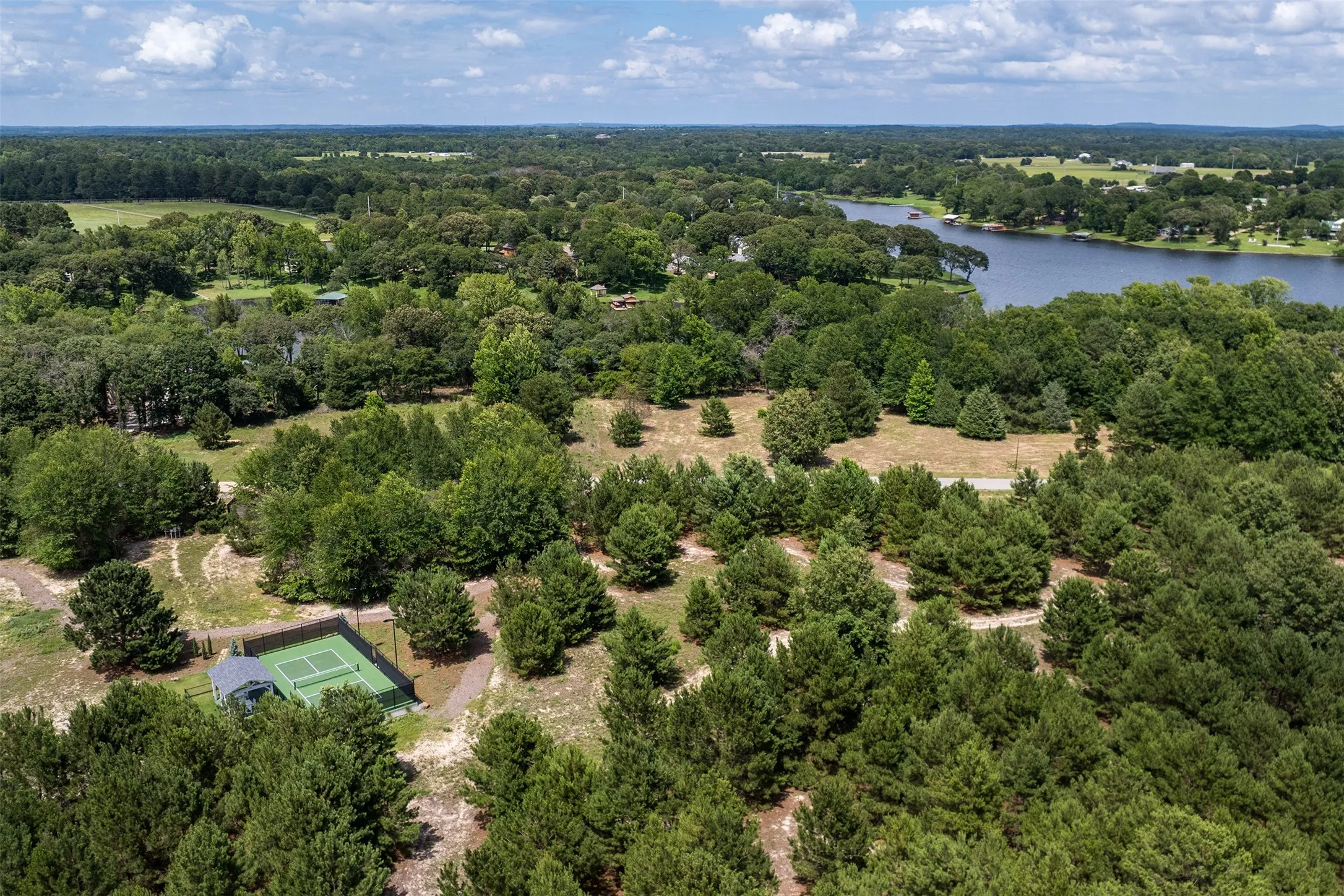 Unimproved Land For Sale in Henderson County , 7 Windward Court, Athens, Texas 75752, 0, 0, Garage spaces, 0 Sqft, built in 0, mls#21359327, Real Estate Agent in Athens, Homes For Sale in Henderson county, Homes For Sale in Athens, Realtor in Athens Texas, Real Estate Brokerage Independent Realty Texas, Luminita Cordes Realtor