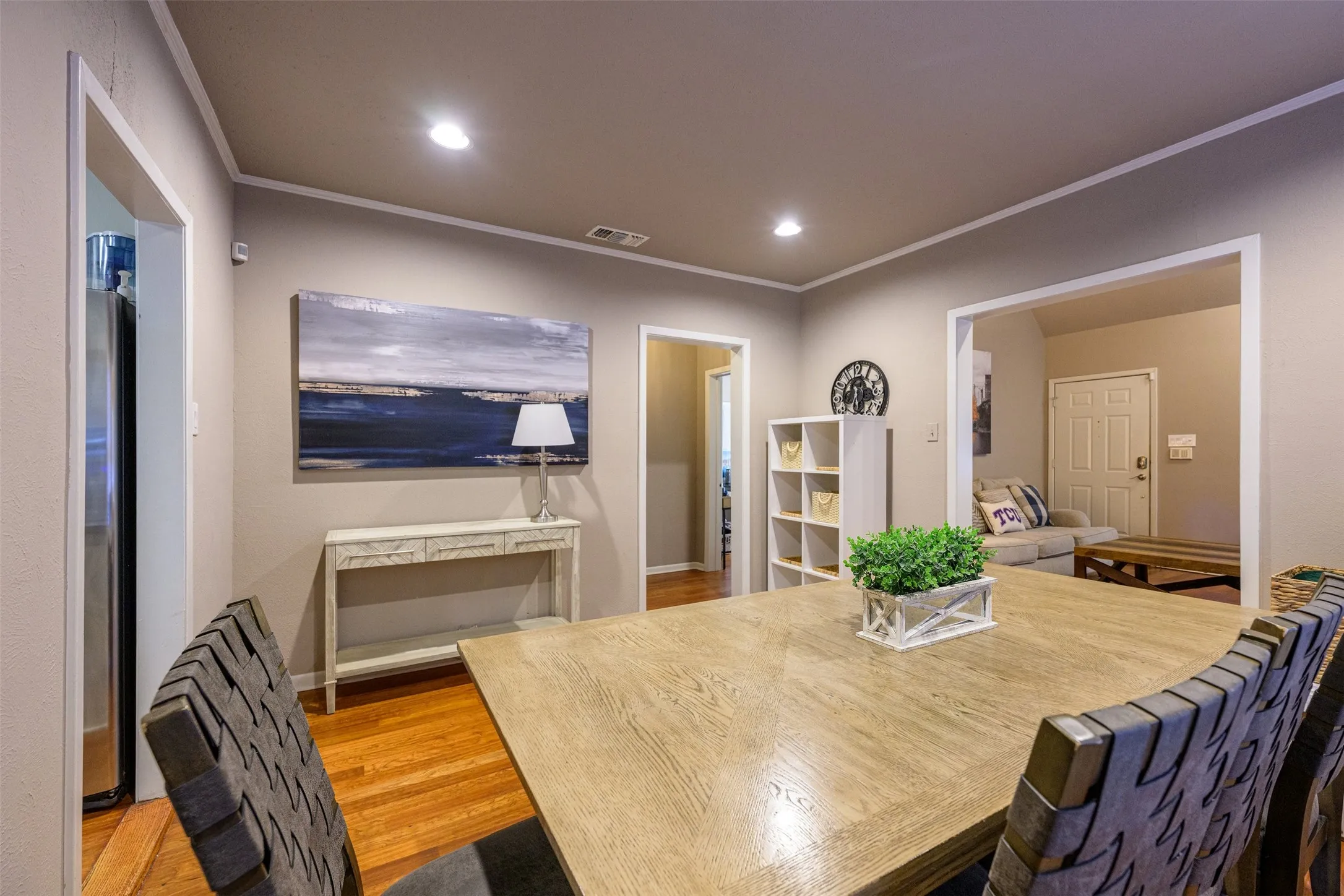Single Family Residence For Rent in Tarrant County , 3141 Wabash Avenue, Fort Worth, Texas 76109, 4 Bedroom, 3 Bathroom, Garage spaces, 1,960 Sqft, built in 1940, mls#21357635, Real Estate Agent in Fort Worth, Homes For Rent in Tarrant county, Homes For Rent in Fort Worth, Realtor in Fort Worth Texas, Real Estate Brokerage Independent Realty Texas, Luminita Cordes Realtor
