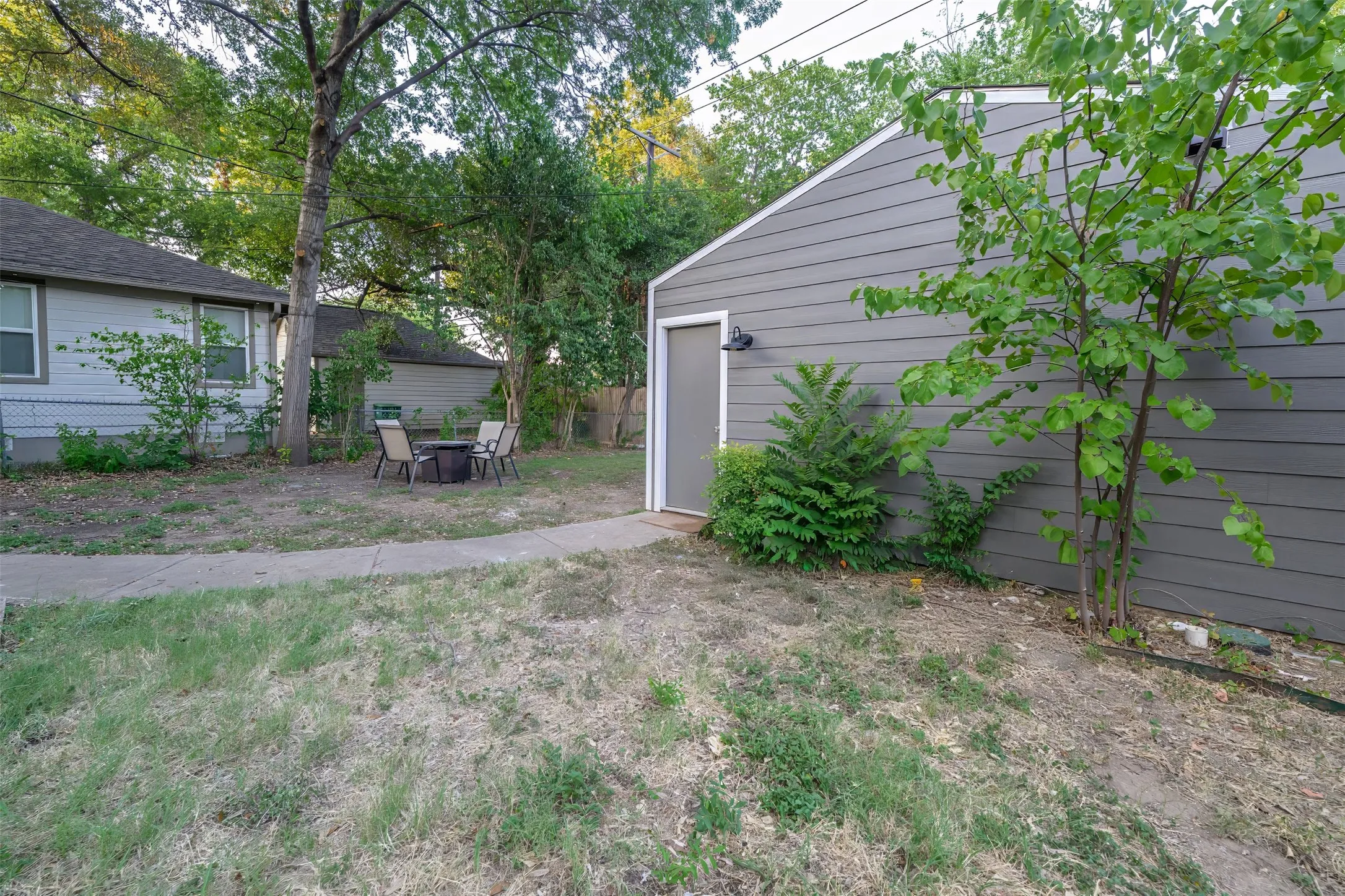 Single Family Residence For Rent in Tarrant County , 3141 Wabash Avenue, Fort Worth, Texas 76109, 4 Bedroom, 3 Bathroom, Garage spaces, 1,960 Sqft, built in 1940, mls#21357635, Real Estate Agent in Fort Worth, Homes For Rent in Tarrant county, Homes For Rent in Fort Worth, Realtor in Fort Worth Texas, Real Estate Brokerage Independent Realty Texas, Luminita Cordes Realtor