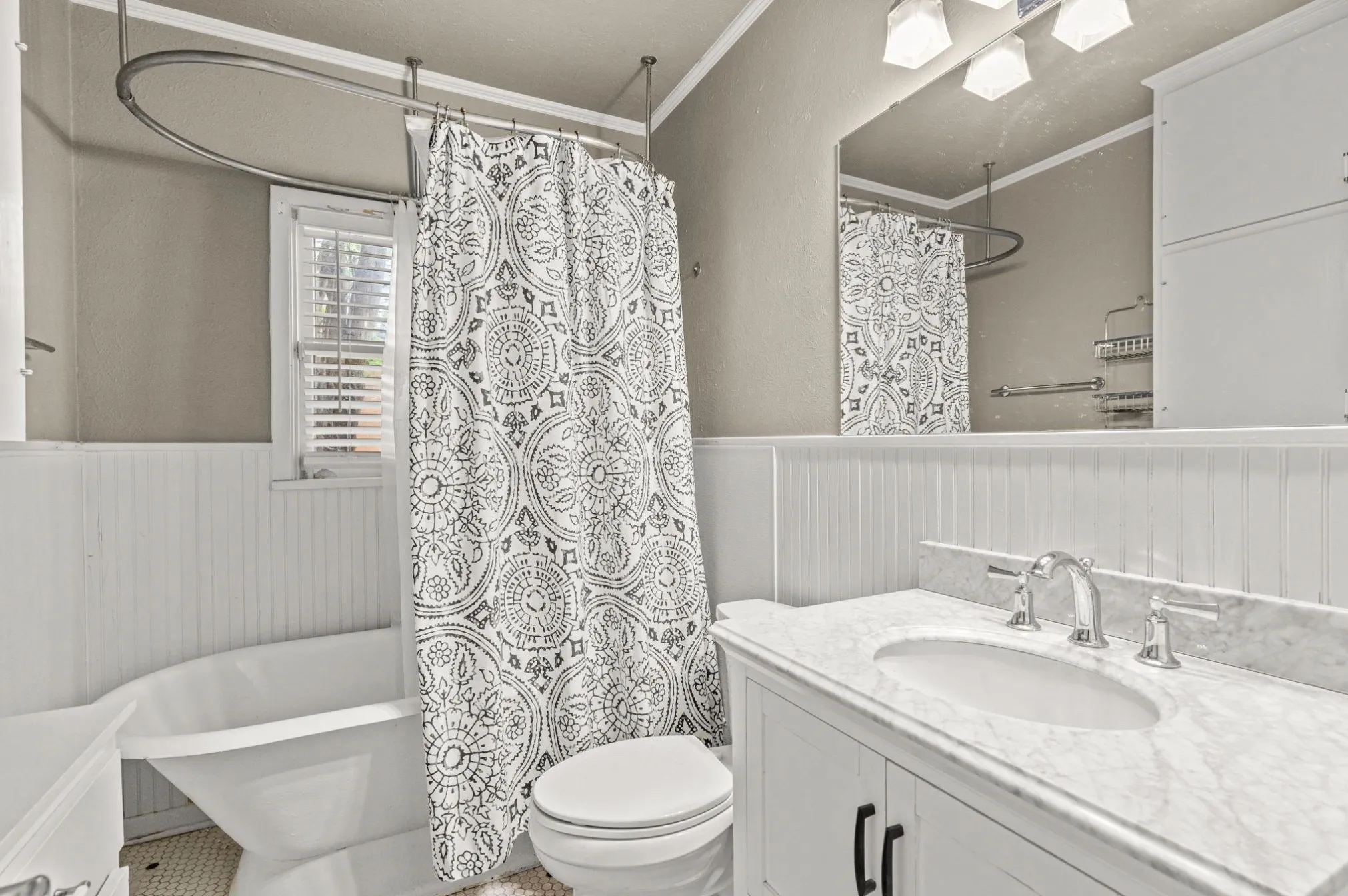 Full Bath shared for bedrooms 1 and 2
