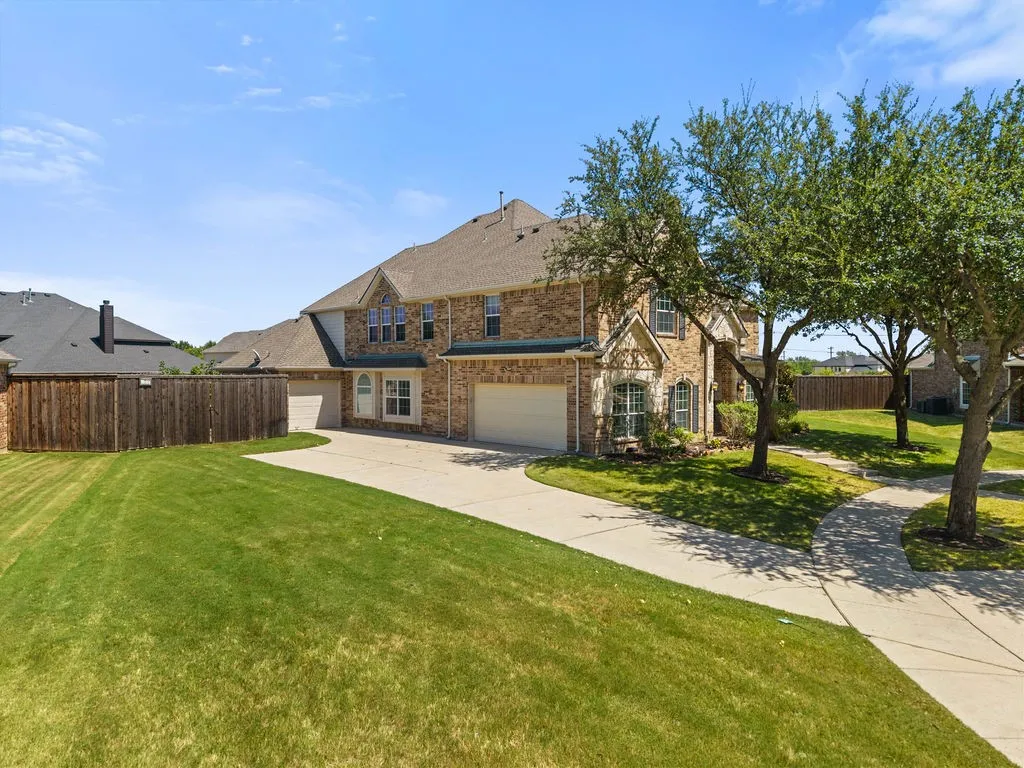 Single Family Residence For Sale in Collin County , 10252 Ponzano Court, Frisco, Texas 75035, 5 Bedroom, 5 Bathroom, 3 Garage spaces, 4,339 Sqft, built in 2010, mls#21324577, Real Estate Agent in Frisco, Homes For Sale in Collin county, Homes For Sale in Frisco, Realtor in Frisco Texas, Real Estate Brokerage Independent Realty Texas, Luminita Cordes Realtor