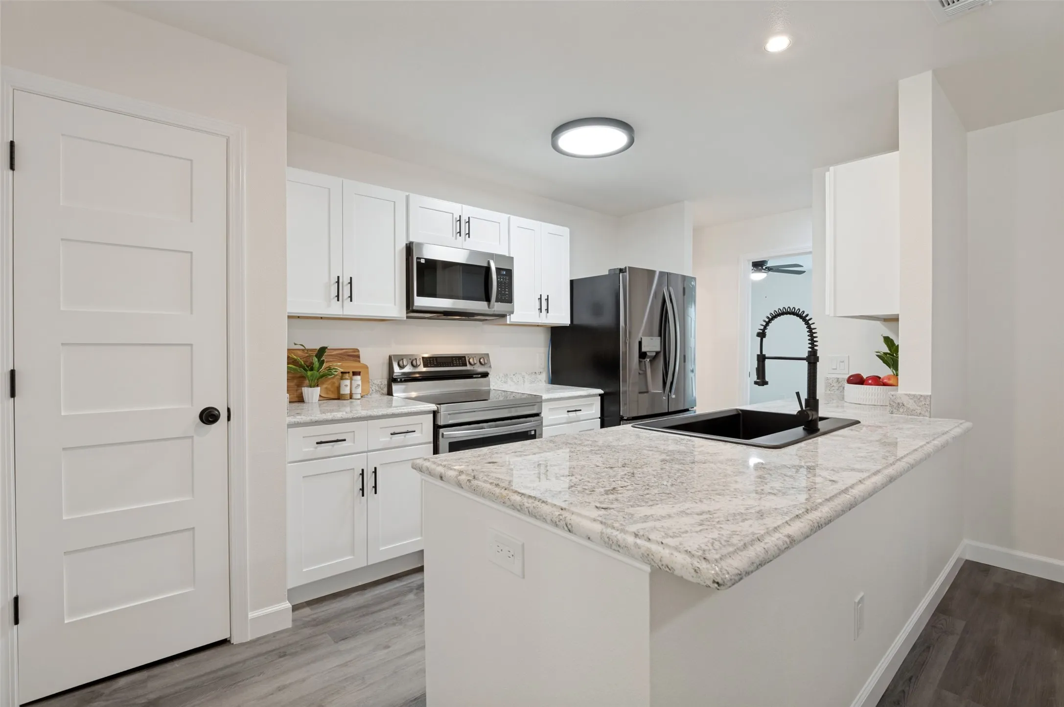 With the pantry right next to the countertop, putting groceries away will be a breeze!
