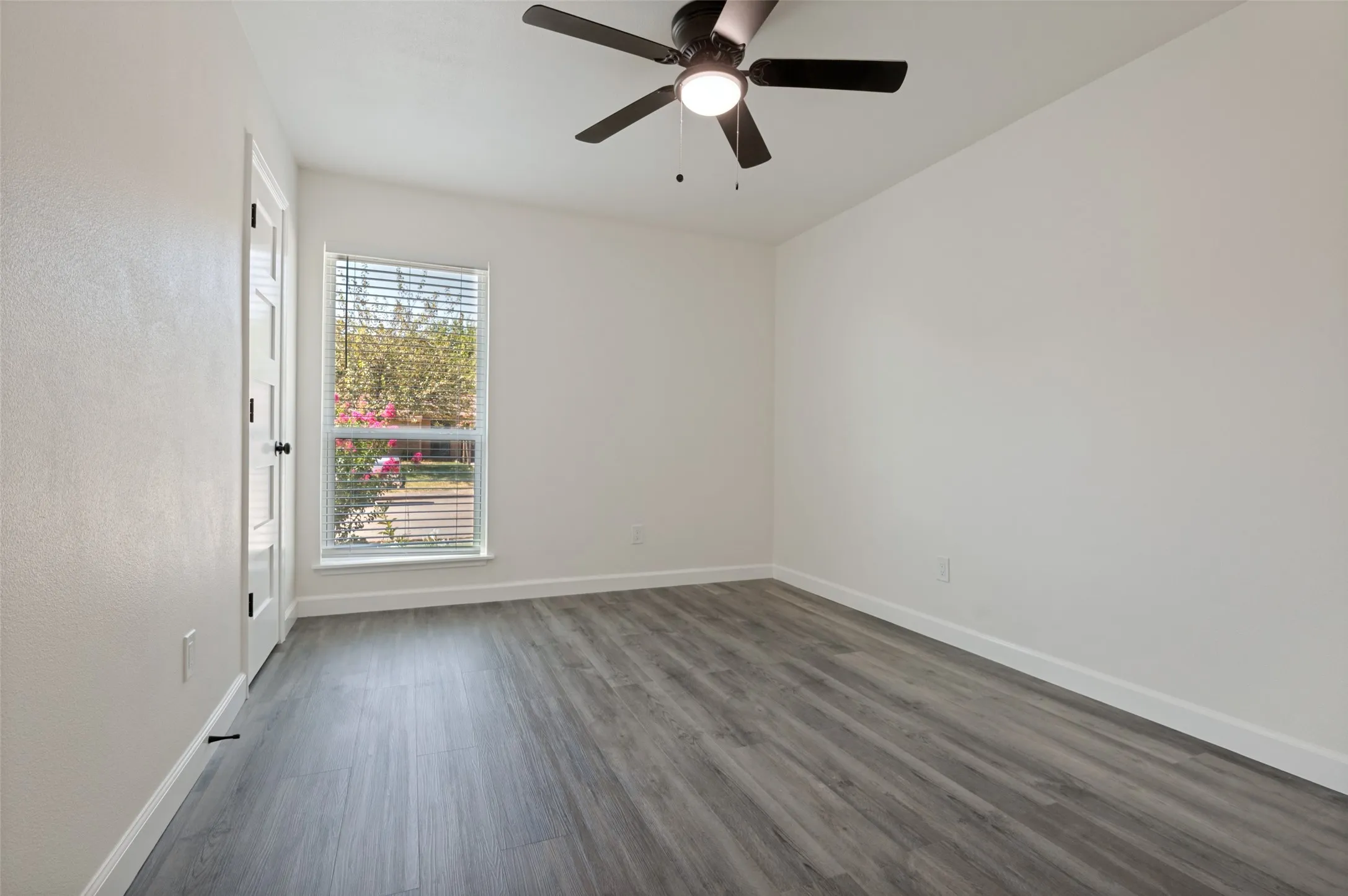 Third bedroom - plenty of space to make it whatever you need/want it to be!