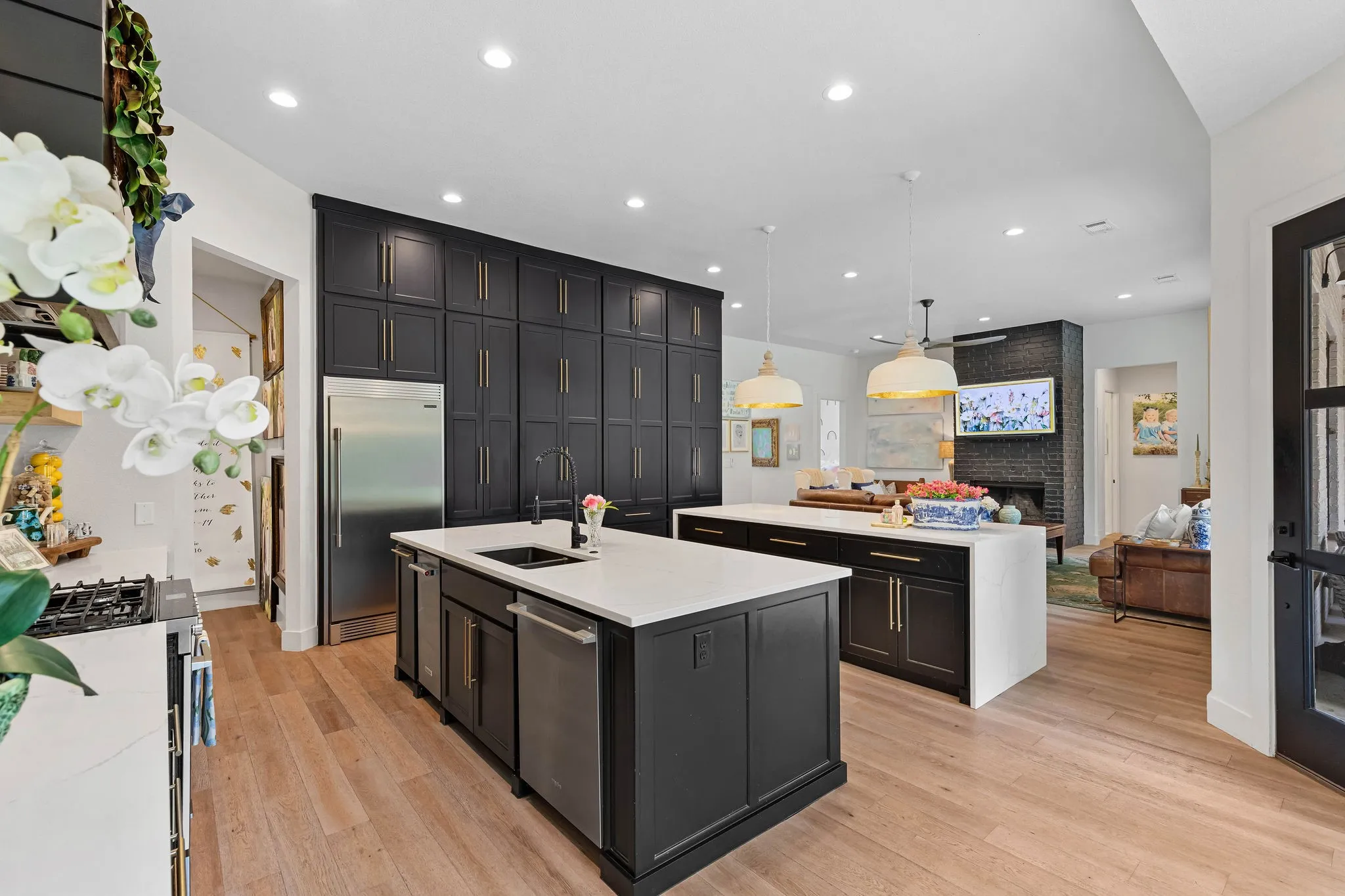 Single Family Residence For Sale in Wise County , 509 Durbin Court, Runaway Bay, Texas 76426, 4 Bedroom, 3 Bathroom, 2 Garage spaces, 2,473 Sqft, built in 2019, mls#21358718, Real Estate Agent in Runaway Bay, Homes For Sale in Wise county, Homes For Sale in Runaway Bay, Realtor in Runaway Bay Texas, Real Estate Brokerage Independent Realty Texas, Luminita Cordes Realtor