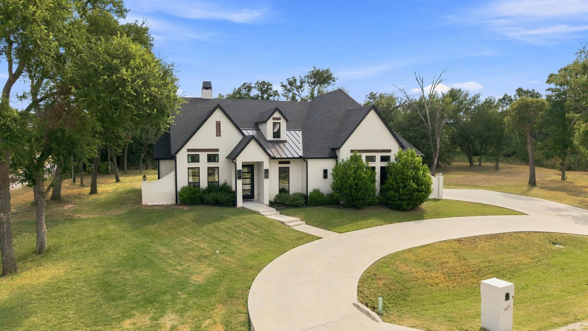 Single Family Residence For Sale in Wise County , 509 Durbin Court, Runaway Bay, Texas 76426, 4 Bedroom, 3 Bathroom, 2 Garage spaces, 2,473 Sqft, built in 2019, mls#21358718, Real Estate Agent in Runaway Bay, Homes For Sale in Wise county, Homes For Sale in Runaway Bay, Realtor in Runaway Bay Texas, Real Estate Brokerage Independent Realty Texas, Luminita Cordes Realtor