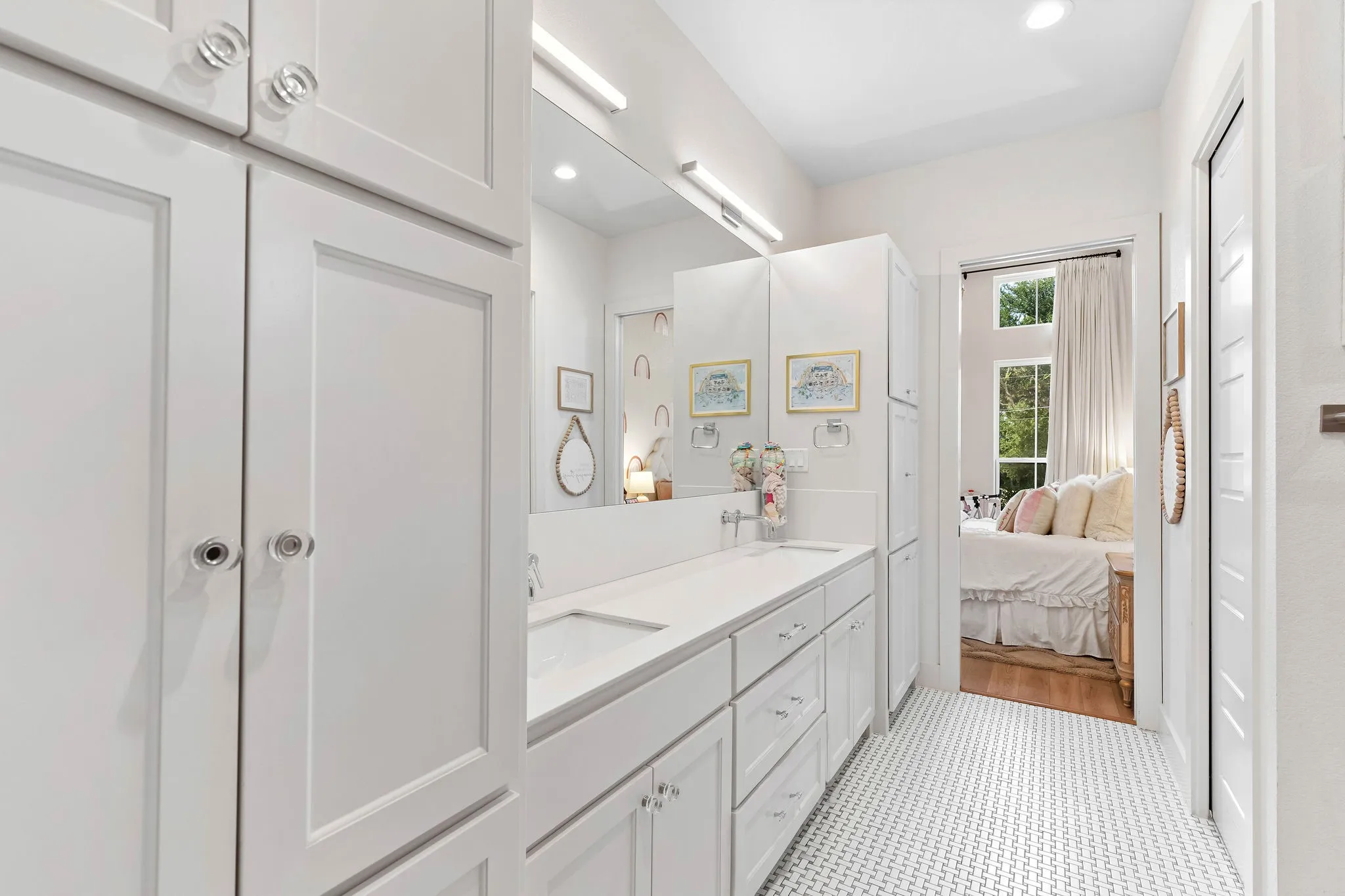 Single Family Residence For Sale in Wise County , 509 Durbin Court, Runaway Bay, Texas 76426, 4 Bedroom, 3 Bathroom, 2 Garage spaces, 2,473 Sqft, built in 2019, mls#21358718, Real Estate Agent in Runaway Bay, Homes For Sale in Wise county, Homes For Sale in Runaway Bay, Realtor in Runaway Bay Texas, Real Estate Brokerage Independent Realty Texas, Luminita Cordes Realtor