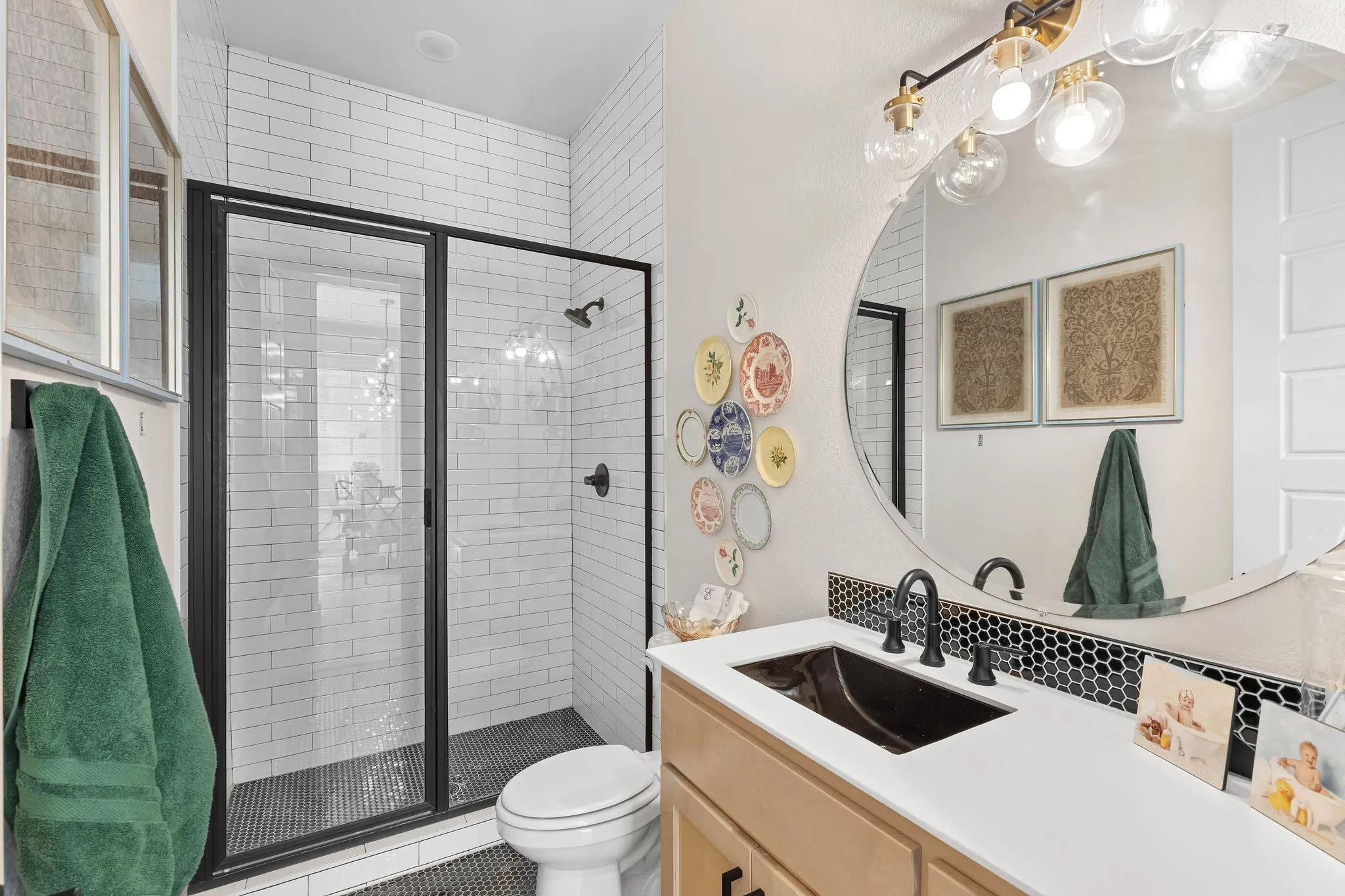 Single Family Residence For Sale in Wise County , 509 Durbin Court, Runaway Bay, Texas 76426, 4 Bedroom, 3 Bathroom, 2 Garage spaces, 2,473 Sqft, built in 2019, mls#21358718, Real Estate Agent in Runaway Bay, Homes For Sale in Wise county, Homes For Sale in Runaway Bay, Realtor in Runaway Bay Texas, Real Estate Brokerage Independent Realty Texas, Luminita Cordes Realtor