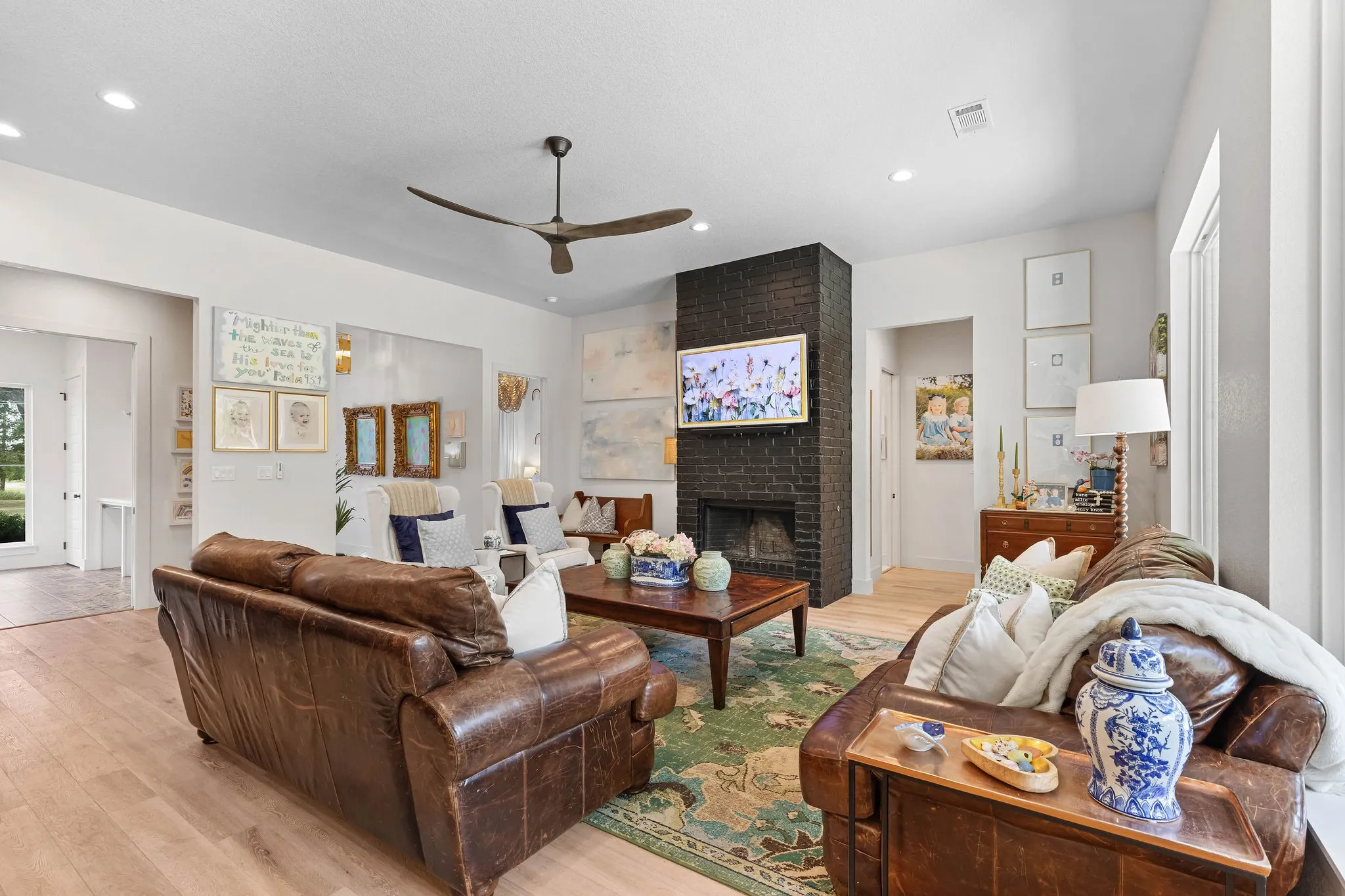 Single Family Residence For Sale in Wise County , 509 Durbin Court, Runaway Bay, Texas 76426, 4 Bedroom, 3 Bathroom, 2 Garage spaces, 2,473 Sqft, built in 2019, mls#21358718, Real Estate Agent in Runaway Bay, Homes For Sale in Wise county, Homes For Sale in Runaway Bay, Realtor in Runaway Bay Texas, Real Estate Brokerage Independent Realty Texas, Luminita Cordes Realtor