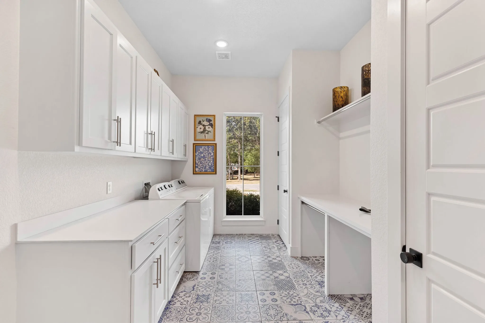 Single Family Residence For Sale in Wise County , 509 Durbin Court, Runaway Bay, Texas 76426, 4 Bedroom, 3 Bathroom, 2 Garage spaces, 2,473 Sqft, built in 2019, mls#21358718, Real Estate Agent in Runaway Bay, Homes For Sale in Wise county, Homes For Sale in Runaway Bay, Realtor in Runaway Bay Texas, Real Estate Brokerage Independent Realty Texas, Luminita Cordes Realtor