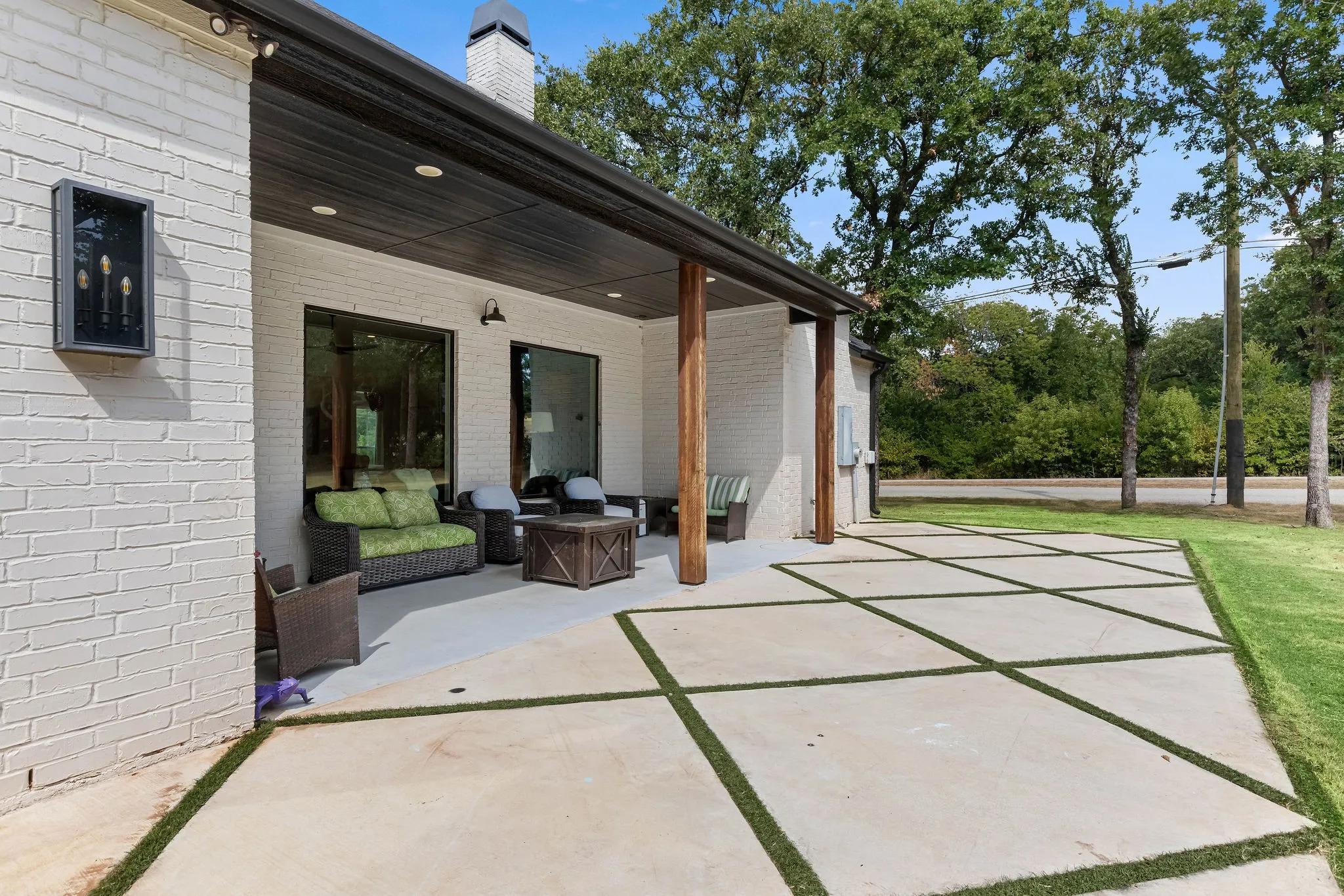 Single Family Residence For Sale in Wise County , 509 Durbin Court, Runaway Bay, Texas 76426, 4 Bedroom, 3 Bathroom, 2 Garage spaces, 2,473 Sqft, built in 2019, mls#21358718, Real Estate Agent in Runaway Bay, Homes For Sale in Wise county, Homes For Sale in Runaway Bay, Realtor in Runaway Bay Texas, Real Estate Brokerage Independent Realty Texas, Luminita Cordes Realtor