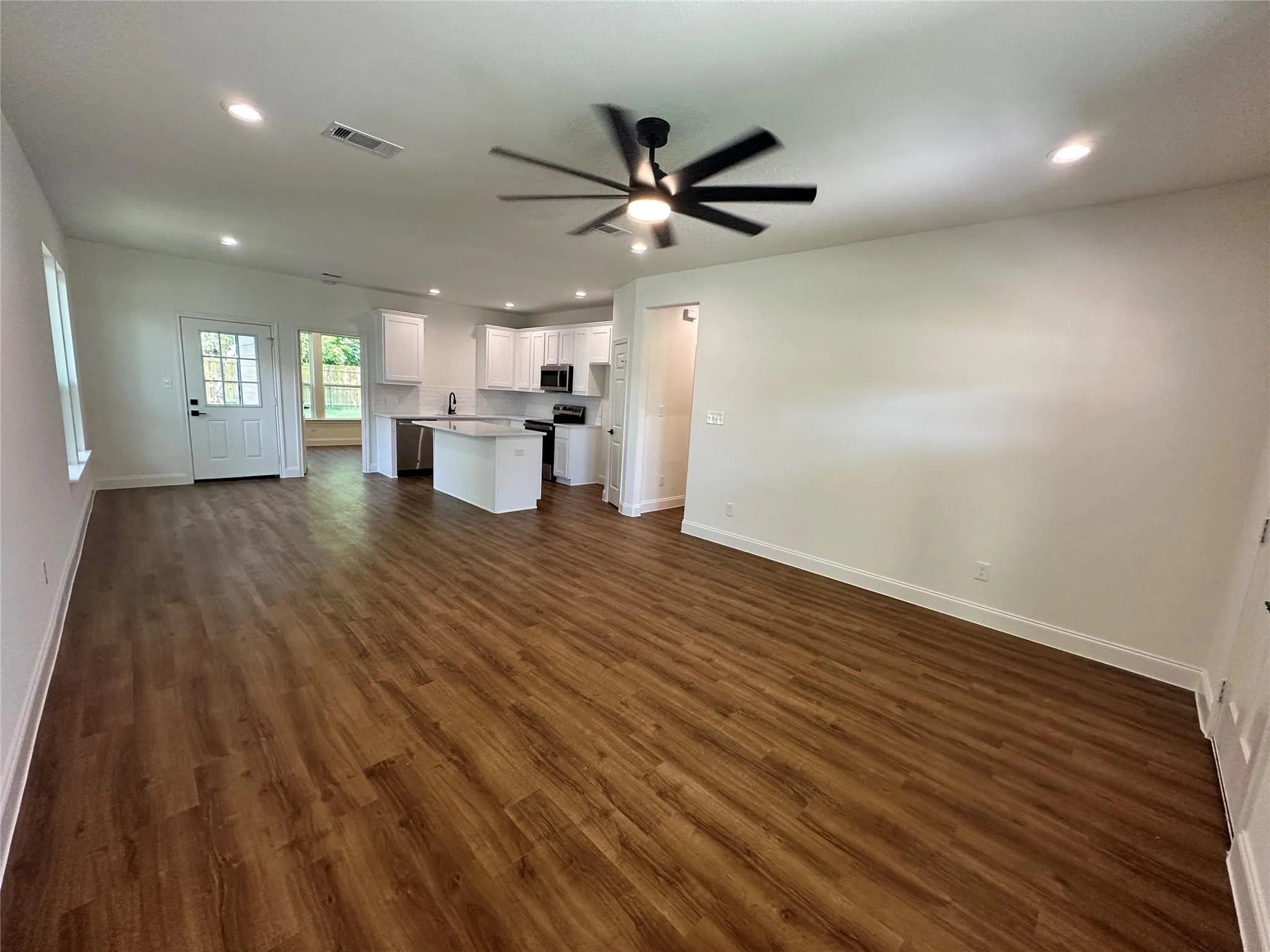 Single Family Residence For Rent in Hunt County , 2216 Langford Street, Greenville, Texas 75401, 3 Bedroom, 2 Bathroom, 2 Garage spaces, 1,253 Sqft, built in 2024, mls#21359332, Real Estate Agent in Greenville, Homes For Rent in Hunt county, Homes For Rent in Greenville, Realtor in Greenville Texas, Real Estate Brokerage Independent Realty Texas, Luminita Cordes Realtor