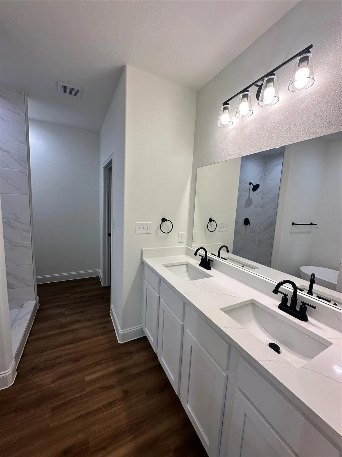 Single Family Residence For Rent in Hunt County , 2216 Langford Street, Greenville, Texas 75401, 3 Bedroom, 2 Bathroom, 2 Garage spaces, 1,253 Sqft, built in 2024, mls#21359332, Real Estate Agent in Greenville, Homes For Rent in Hunt county, Homes For Rent in Greenville, Realtor in Greenville Texas, Real Estate Brokerage Independent Realty Texas, Luminita Cordes Realtor