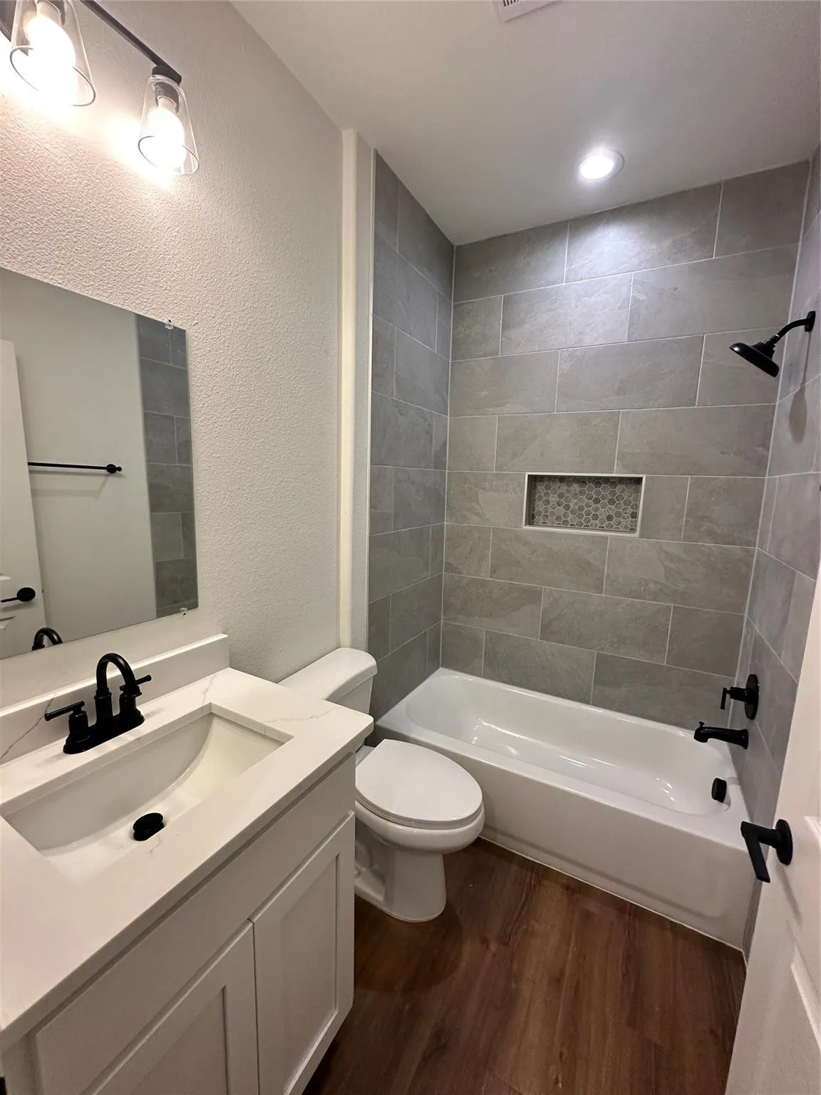 Single Family Residence For Rent in Hunt County , 2216 Langford Street, Greenville, Texas 75401, 3 Bedroom, 2 Bathroom, 2 Garage spaces, 1,253 Sqft, built in 2024, mls#21359332, Real Estate Agent in Greenville, Homes For Rent in Hunt county, Homes For Rent in Greenville, Realtor in Greenville Texas, Real Estate Brokerage Independent Realty Texas, Luminita Cordes Realtor