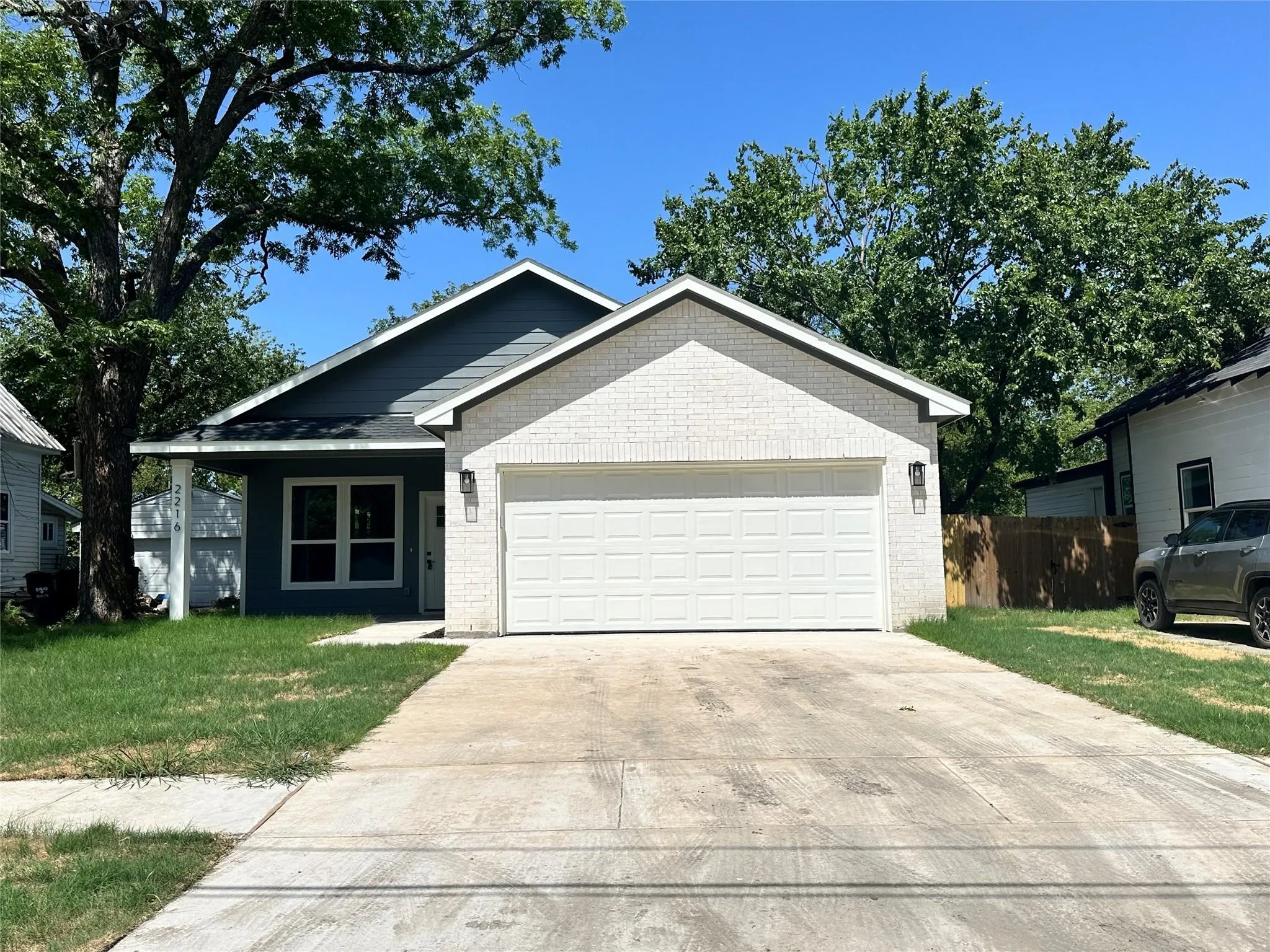 Single Family Residence For Rent in Hunt County , 2216 Langford Street, Greenville, Texas 75401, 3 Bedroom, 2 Bathroom, 2 Garage spaces, 1,253 Sqft, built in 2024, mls#21359332, Real Estate Agent in Greenville, Homes For Rent in Hunt county, Homes For Rent in Greenville, Realtor in Greenville Texas, Real Estate Brokerage Independent Realty Texas, Luminita Cordes Realtor