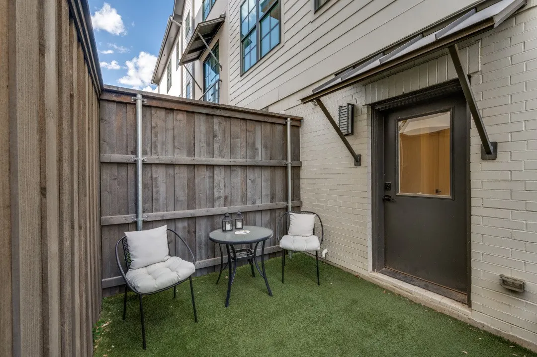 Condominium For Rent in Dallas County , 4220 Hawthorne Avenue 103, Dallas, Texas 75219, 2 Bedroom, 3 Bathroom, 2 Garage spaces, 1,919 Sqft, built in 2019, mls#21359229, Real Estate Agent in Dallas, Homes For Rent in Dallas county, Homes For Rent in Dallas, Realtor in Dallas Texas, Real Estate Brokerage Independent Realty Texas, Luminita Cordes Realtor
