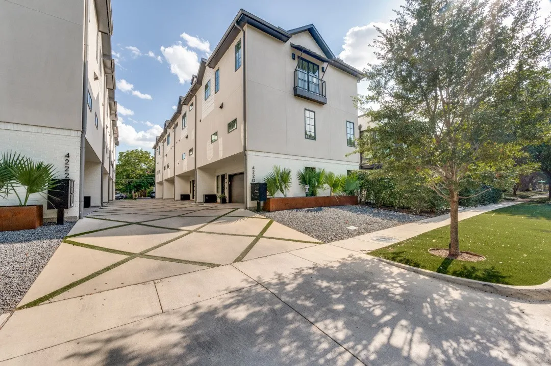 Condominium For Rent in Dallas County , 4220 Hawthorne Avenue 103, Dallas, Texas 75219, 2 Bedroom, 3 Bathroom, 2 Garage spaces, 1,919 Sqft, built in 2019, mls#21359229, Real Estate Agent in Dallas, Homes For Rent in Dallas county, Homes For Rent in Dallas, Realtor in Dallas Texas, Real Estate Brokerage Independent Realty Texas, Luminita Cordes Realtor