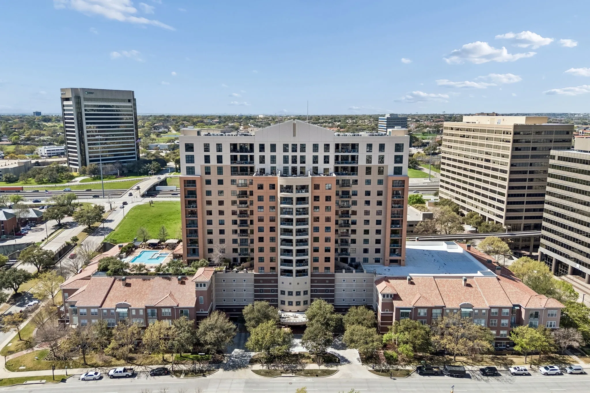 Condominium For Rent in Dallas County , 330 Las Colinas Boulevard E 460, Irving, Texas 75039, 1 Bedroom, 1 Bathroom, 1 Garage spaces, 733 Sqft, built in 2001, mls#21357942, Real Estate Agent in Irving, Homes For Rent in Dallas county, Homes For Rent in Irving, Realtor in Irving Texas, Real Estate Brokerage Independent Realty Texas, Luminita Cordes Realtor