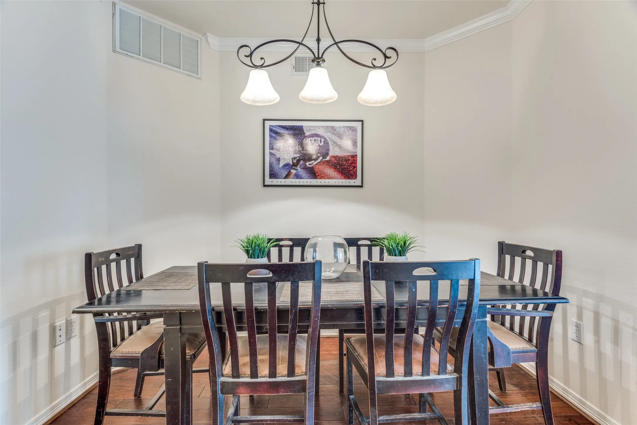 Condominium For Rent in Dallas County , 330 Las Colinas Boulevard E 460, Irving, Texas 75039, 1 Bedroom, 1 Bathroom, 1 Garage spaces, 733 Sqft, built in 2001, mls#21357942, Real Estate Agent in Irving, Homes For Rent in Dallas county, Homes For Rent in Irving, Realtor in Irving Texas, Real Estate Brokerage Independent Realty Texas, Luminita Cordes Realtor