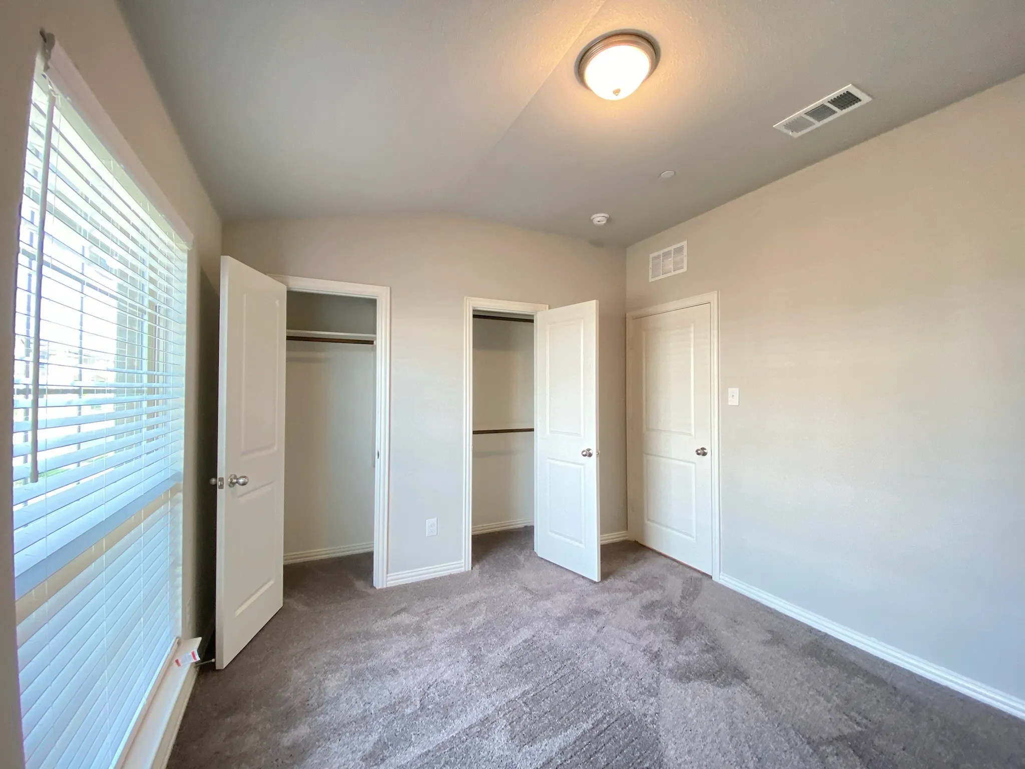 Duplex For Rent in Denton County , 3404 Solana Circle, Denton, Texas 76207, 4 Bedroom, 3 Bathroom, 2 Garage spaces, 2,004 Sqft, built in 2022, Price $2,500, mls#21359335, Real Estate Agent in Denton, Homes For Rent in Denton county, Homes For Rent in Denton, Realtor in Denton Texas, Real Estate Brokerage Independent Realty Texas, Luminita Cordes Realtor