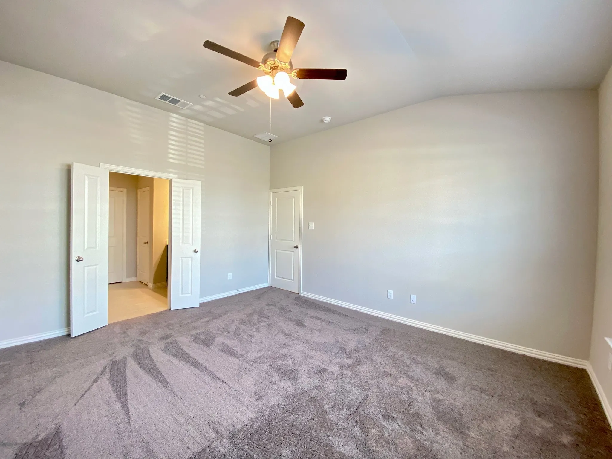 Duplex For Rent in Denton County , 3404 Solana Circle, Denton, Texas 76207, 4 Bedroom, 3 Bathroom, 2 Garage spaces, 2,004 Sqft, built in 2022, Price $2,500, mls#21359335, Real Estate Agent in Denton, Homes For Rent in Denton county, Homes For Rent in Denton, Realtor in Denton Texas, Real Estate Brokerage Independent Realty Texas, Luminita Cordes Realtor