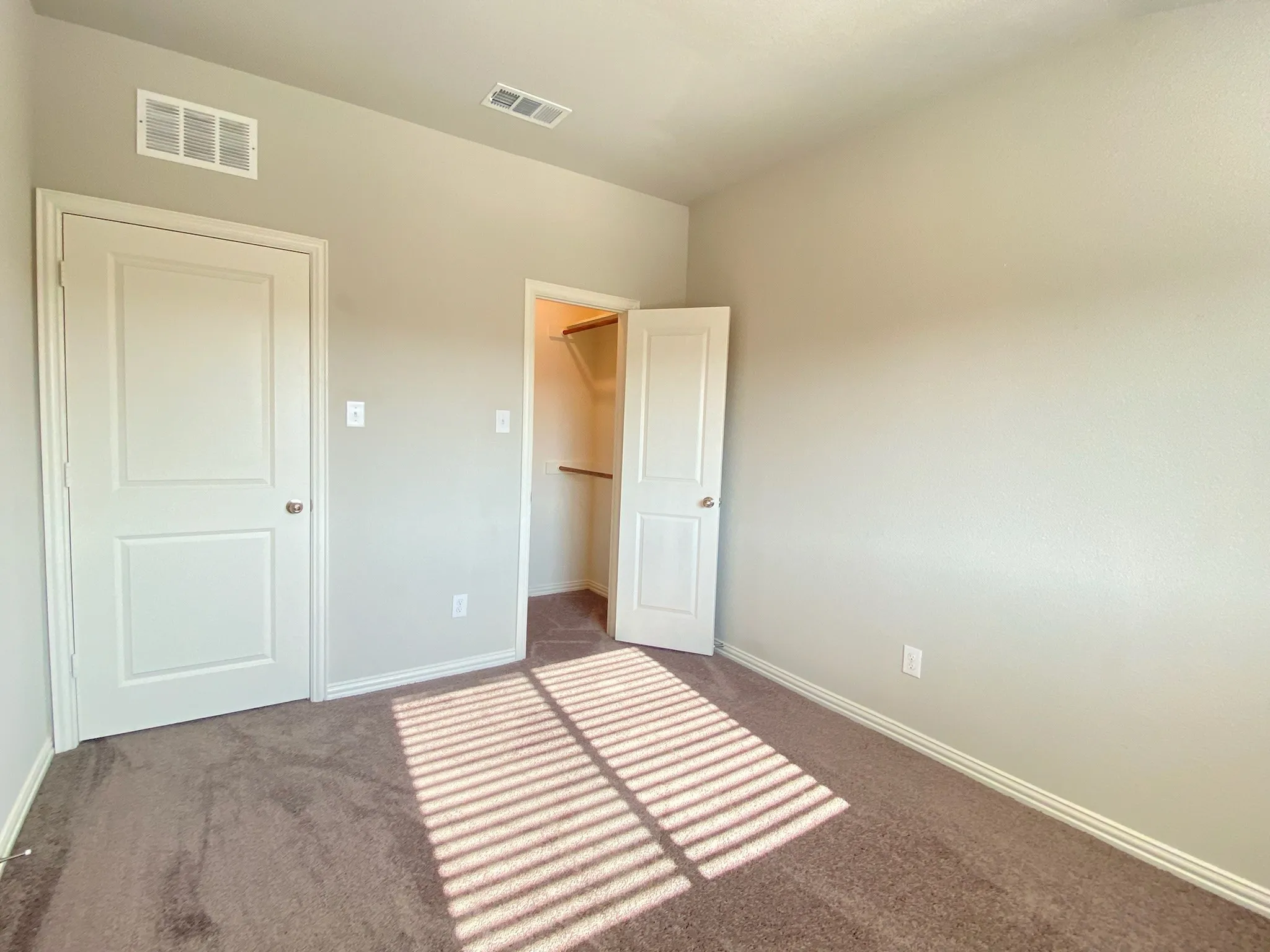 Duplex For Rent in Denton County , 3404 Solana Circle, Denton, Texas 76207, 4 Bedroom, 3 Bathroom, 2 Garage spaces, 2,004 Sqft, built in 2022, Price $2,500, mls#21359335, Real Estate Agent in Denton, Homes For Rent in Denton county, Homes For Rent in Denton, Realtor in Denton Texas, Real Estate Brokerage Independent Realty Texas, Luminita Cordes Realtor