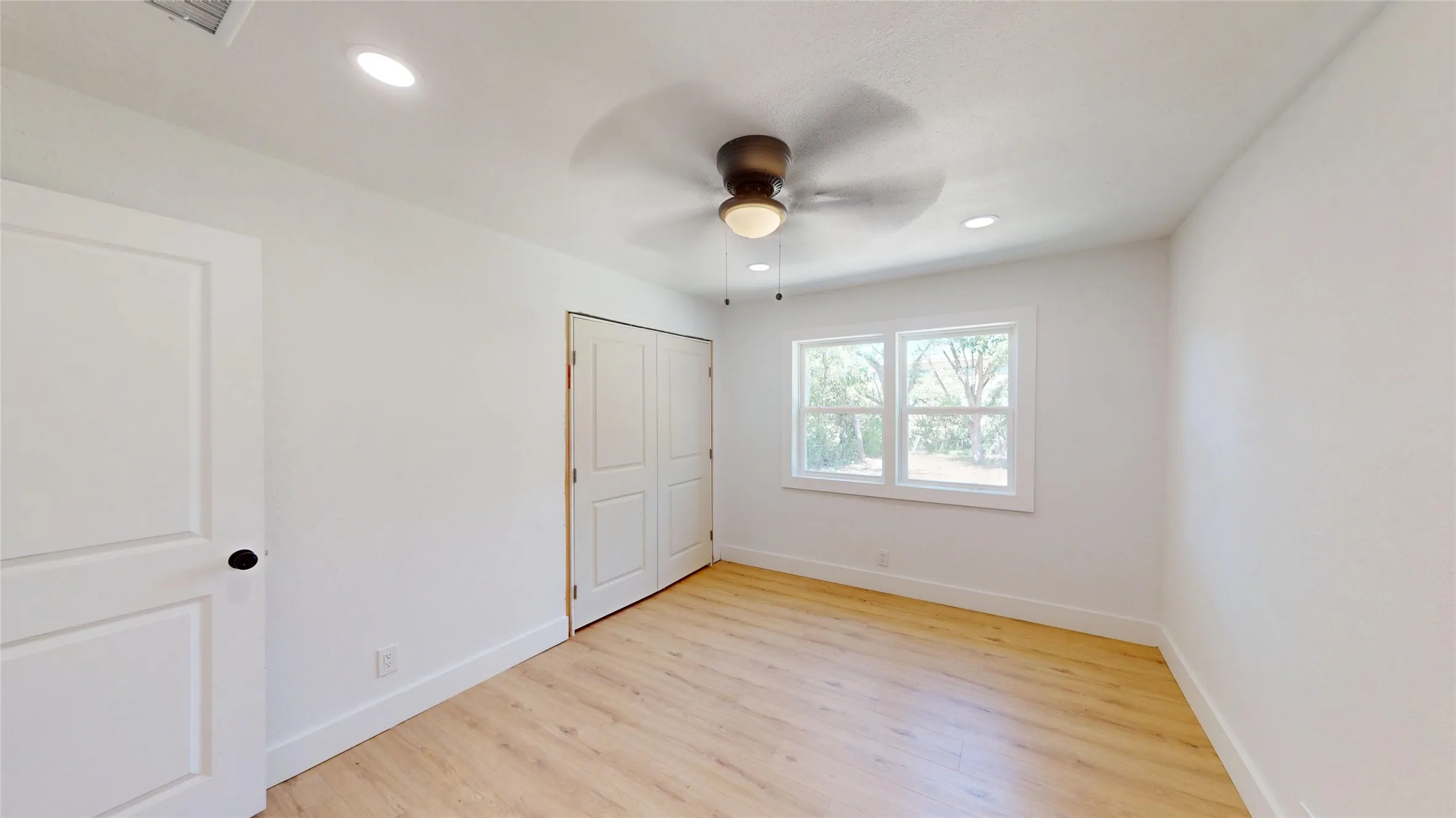 Single Family Residence For Sale in Tarrant County , 4111 Morgan Circle, North Richland Hills, Texas 76180, 3 Bedroom, 2 Bathroom, Garage spaces, 1,489 Sqft, built in 1955, mls#21358999, Real Estate Agent in North Richland Hills, Homes For Sale in Tarrant county, Homes For Sale in North Richland Hills, Realtor in North Richland Hills Texas, Real Estate Brokerage Independent Realty Texas, Luminita Cordes Realtor