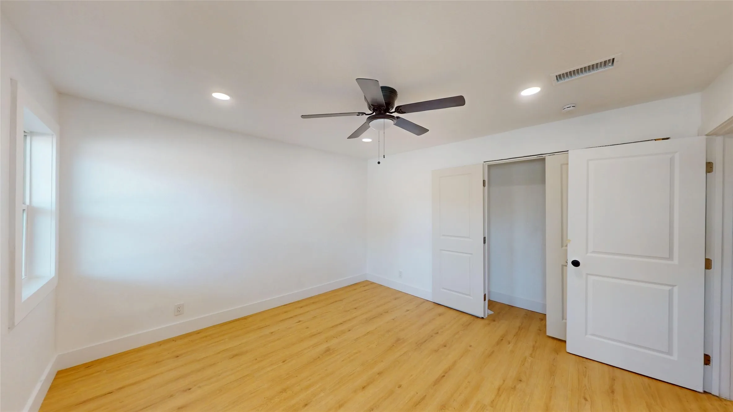 Single Family Residence For Sale in Tarrant County , 4111 Morgan Circle, North Richland Hills, Texas 76180, 3 Bedroom, 2 Bathroom, Garage spaces, 1,489 Sqft, built in 1955, mls#21358999, Real Estate Agent in North Richland Hills, Homes For Sale in Tarrant county, Homes For Sale in North Richland Hills, Realtor in North Richland Hills Texas, Real Estate Brokerage Independent Realty Texas, Luminita Cordes Realtor