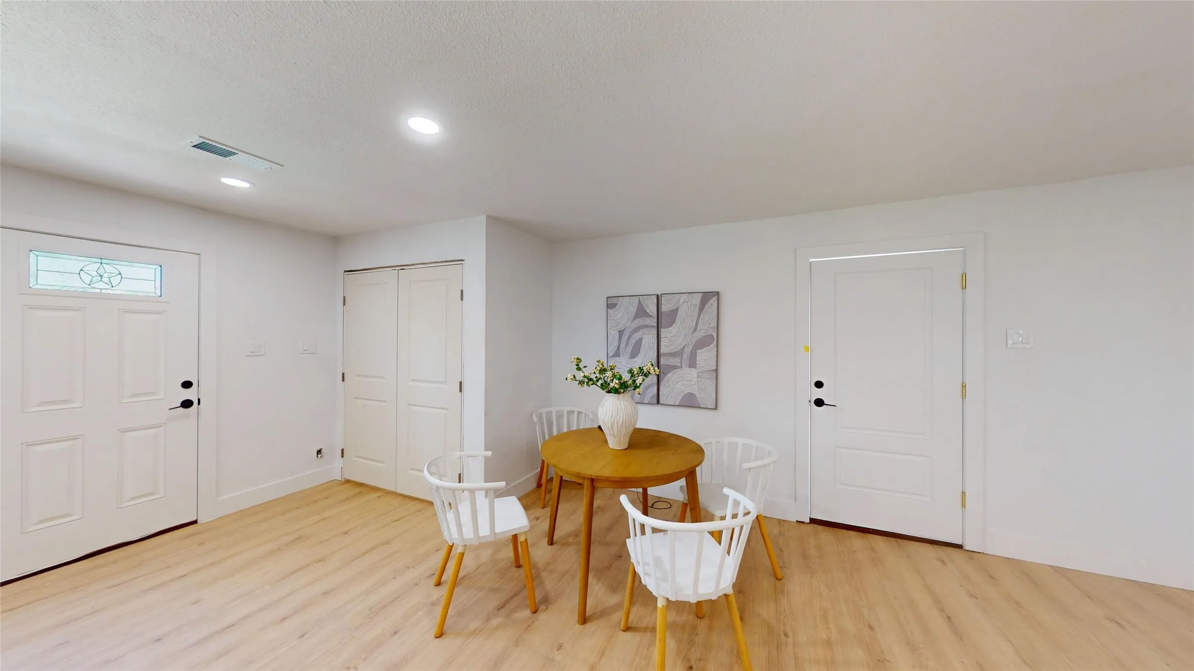 Single Family Residence For Sale in Tarrant County , 4111 Morgan Circle, North Richland Hills, Texas 76180, 3 Bedroom, 2 Bathroom, Garage spaces, 1,489 Sqft, built in 1955, mls#21358999, Real Estate Agent in North Richland Hills, Homes For Sale in Tarrant county, Homes For Sale in North Richland Hills, Realtor in North Richland Hills Texas, Real Estate Brokerage Independent Realty Texas, Luminita Cordes Realtor