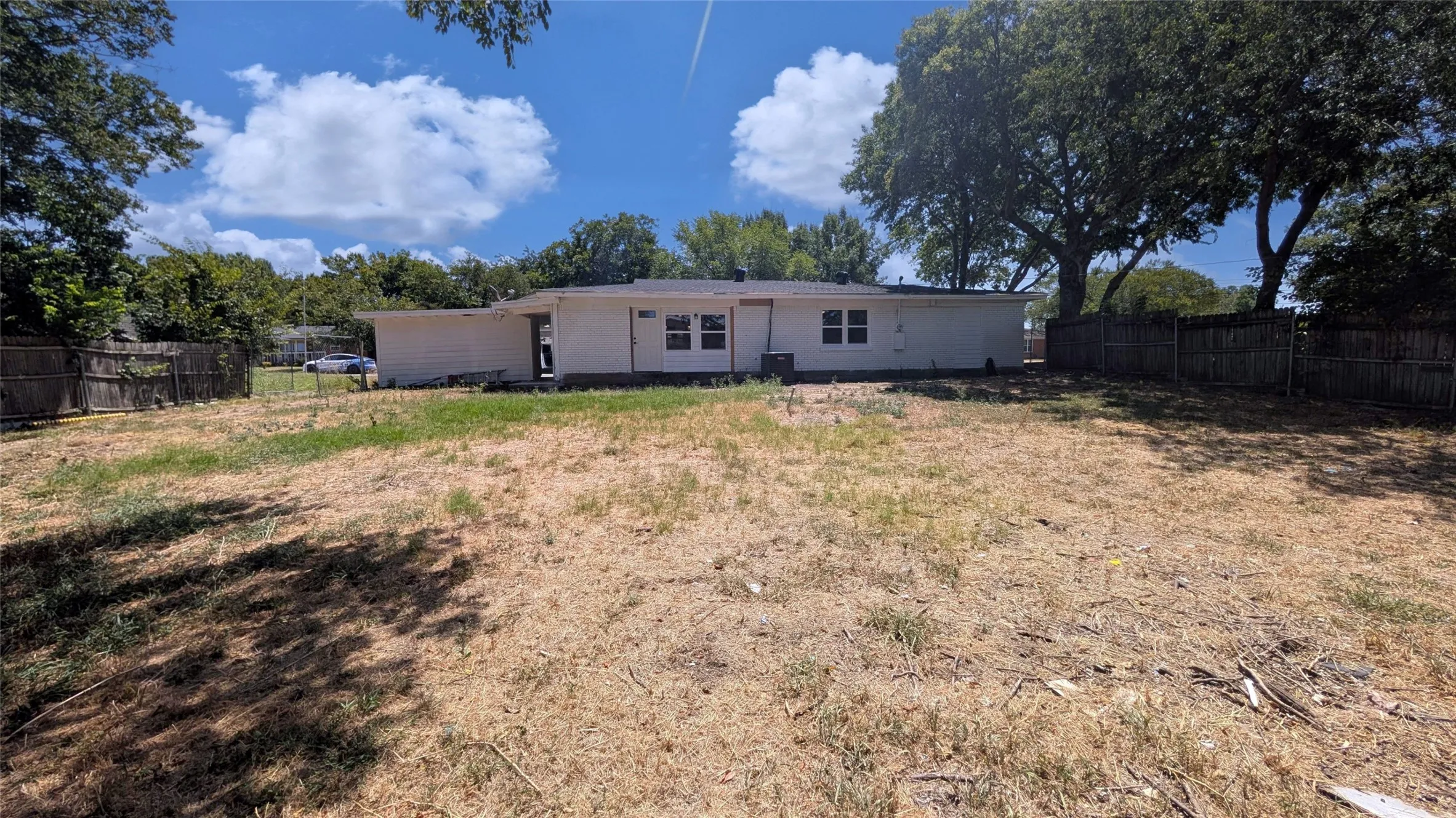 Single Family Residence For Sale in Tarrant County , 4111 Morgan Circle, North Richland Hills, Texas 76180, 3 Bedroom, 2 Bathroom, Garage spaces, 1,489 Sqft, built in 1955, mls#21358999, Real Estate Agent in North Richland Hills, Homes For Sale in Tarrant county, Homes For Sale in North Richland Hills, Realtor in North Richland Hills Texas, Real Estate Brokerage Independent Realty Texas, Luminita Cordes Realtor