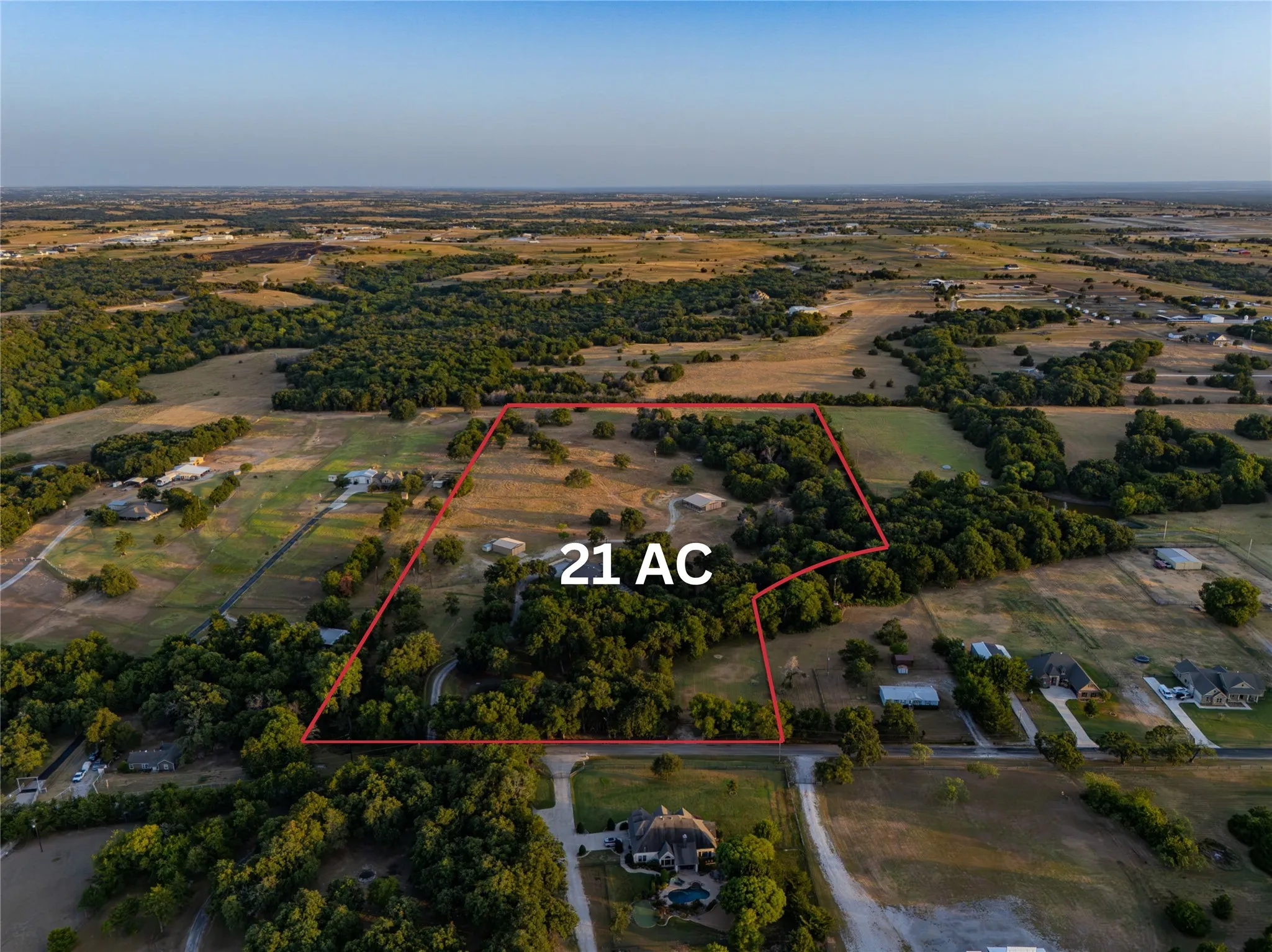 Single Family Residence For Sale in Wise County , 2403 County Road 2224, Decatur, Texas 76234, 3 Bedroom, 3 Bathroom, Garage spaces, 2,122 Sqft, built in 1970, mls#21358677, Real Estate Agent in Decatur, Homes For Sale in Wise county, Homes For Sale in Decatur, Realtor in Decatur Texas, Real Estate Brokerage Independent Realty Texas, Luminita Cordes Realtor
