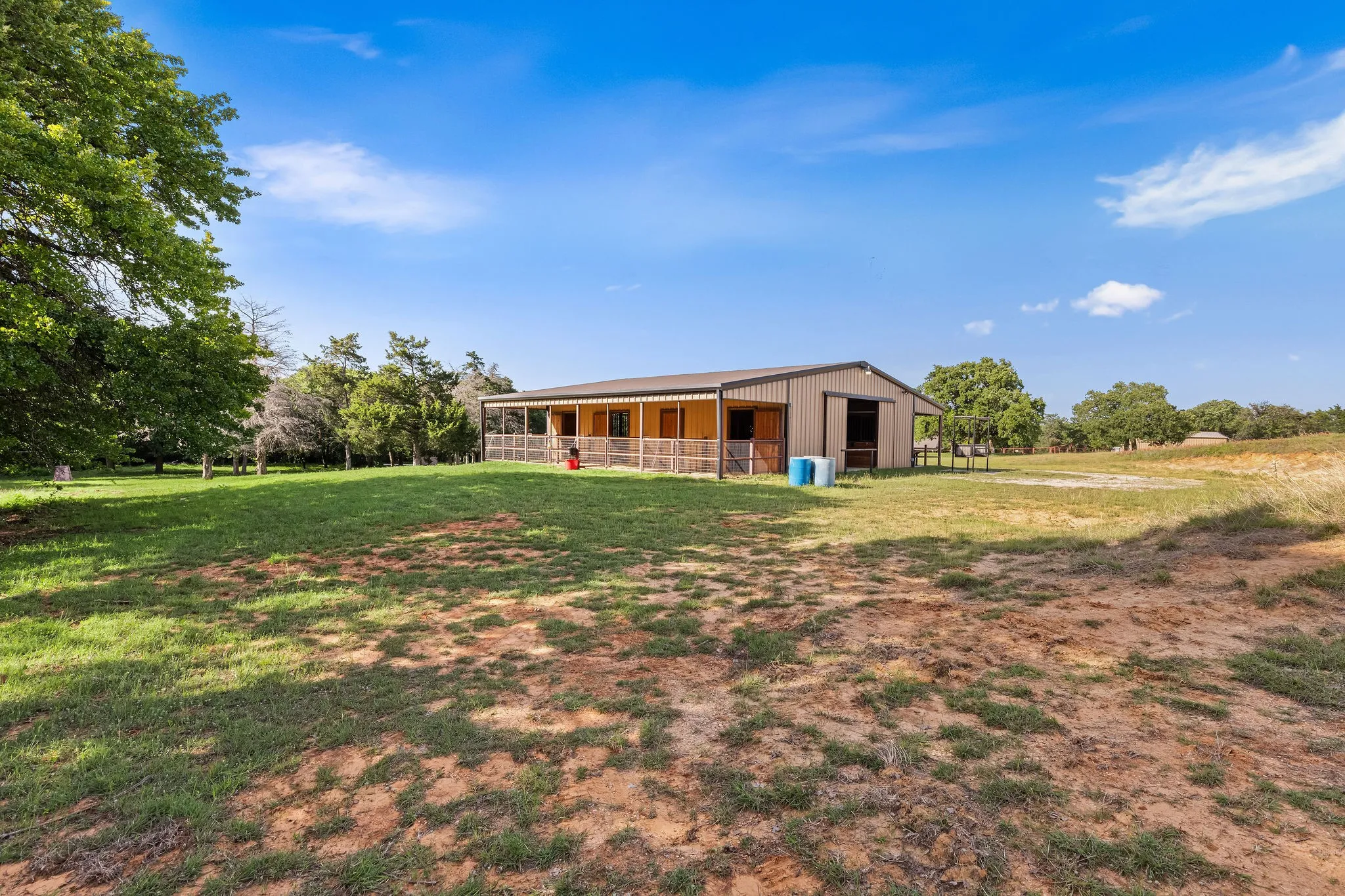 Single Family Residence For Sale in Wise County , 2403 County Road 2224, Decatur, Texas 76234, 3 Bedroom, 3 Bathroom, Garage spaces, 2,122 Sqft, built in 1970, mls#21358677, Real Estate Agent in Decatur, Homes For Sale in Wise county, Homes For Sale in Decatur, Realtor in Decatur Texas, Real Estate Brokerage Independent Realty Texas, Luminita Cordes Realtor