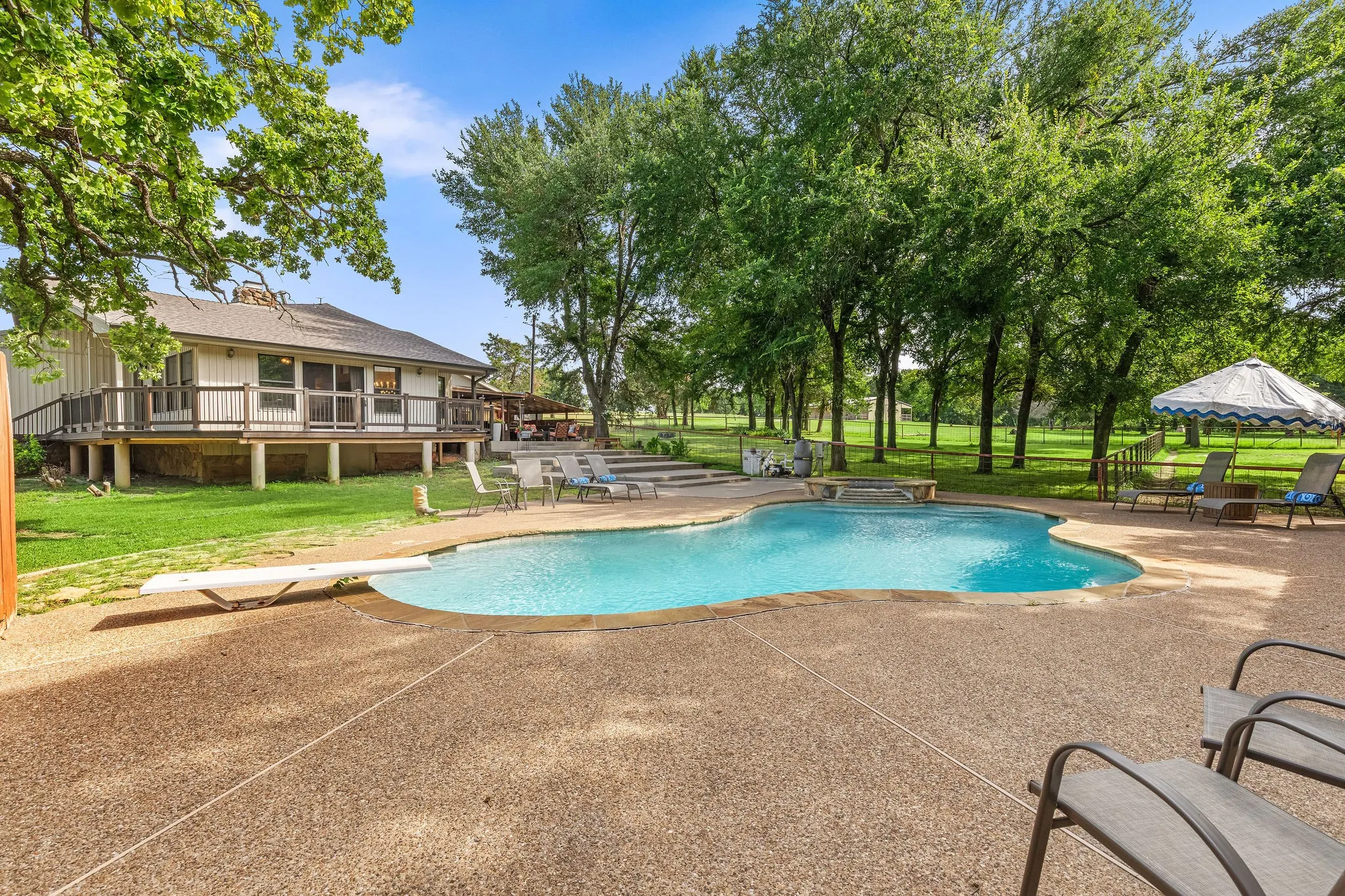 Single Family Residence For Sale in Wise County , 2403 County Road 2224, Decatur, Texas 76234, 3 Bedroom, 3 Bathroom, Garage spaces, 2,122 Sqft, built in 1970, mls#21358677, Real Estate Agent in Decatur, Homes For Sale in Wise county, Homes For Sale in Decatur, Realtor in Decatur Texas, Real Estate Brokerage Independent Realty Texas, Luminita Cordes Realtor