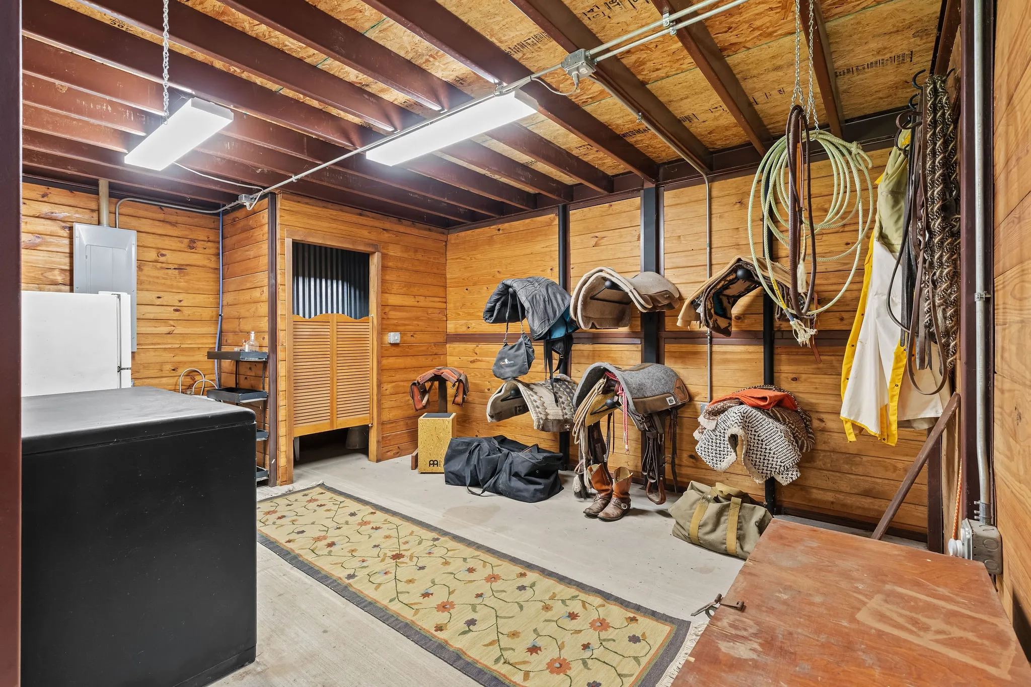 Single Family Residence For Sale in Wise County , 2403 County Road 2224, Decatur, Texas 76234, 3 Bedroom, 3 Bathroom, Garage spaces, 2,122 Sqft, built in 1970, mls#21358677, Real Estate Agent in Decatur, Homes For Sale in Wise county, Homes For Sale in Decatur, Realtor in Decatur Texas, Real Estate Brokerage Independent Realty Texas, Luminita Cordes Realtor