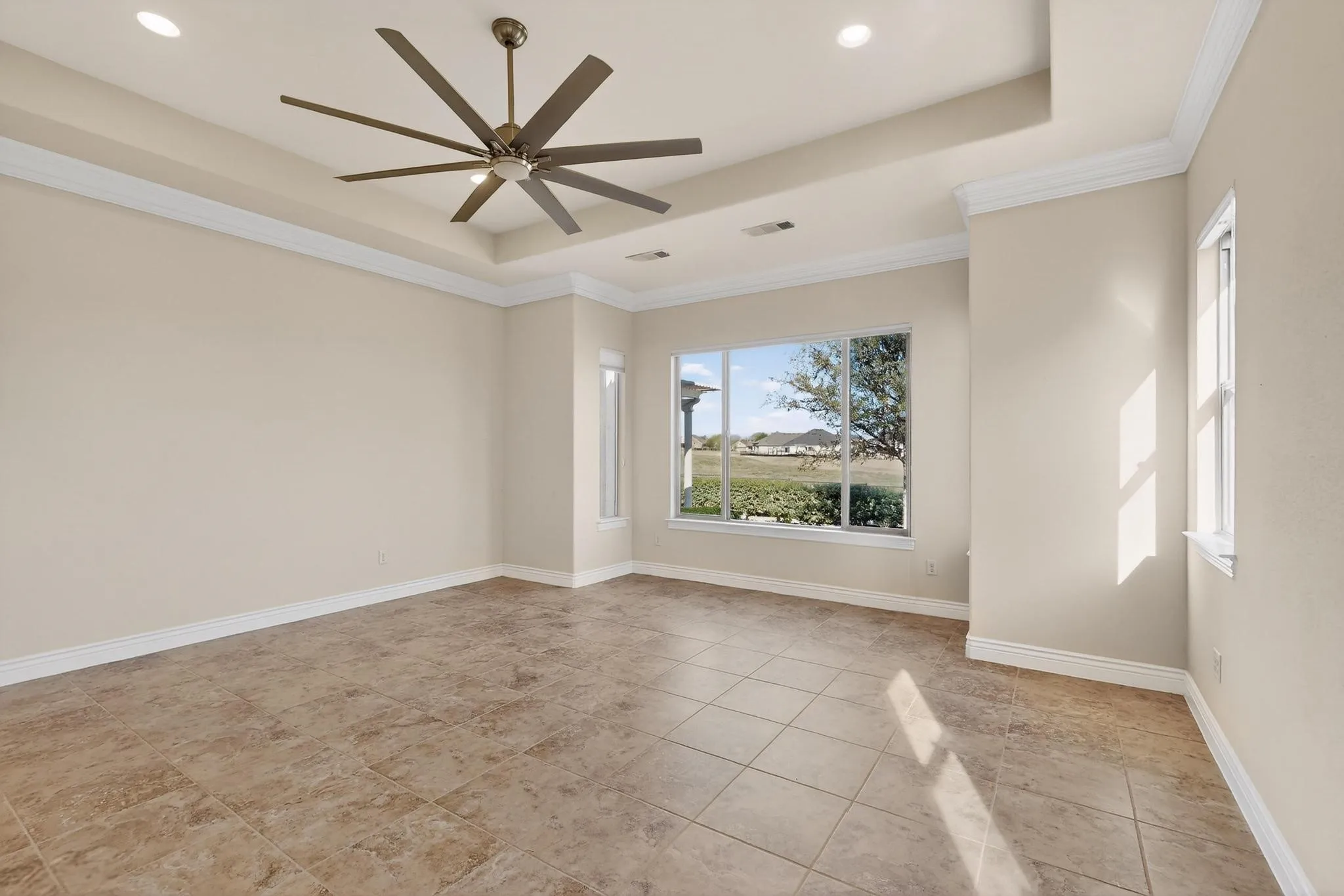 Single Family Residence For Sale in Denton County , 8708 Crestview Drive, Denton, Texas 76207, 2 Bedroom, 3 Bathroom, 3 Garage spaces, 2,988 Sqft, built in 2016, mls#21358696, Real Estate Agent in Denton, Homes For Sale in Denton county, Homes For Sale in Denton, Realtor in Denton Texas, Real Estate Brokerage Independent Realty Texas, Luminita Cordes Realtor