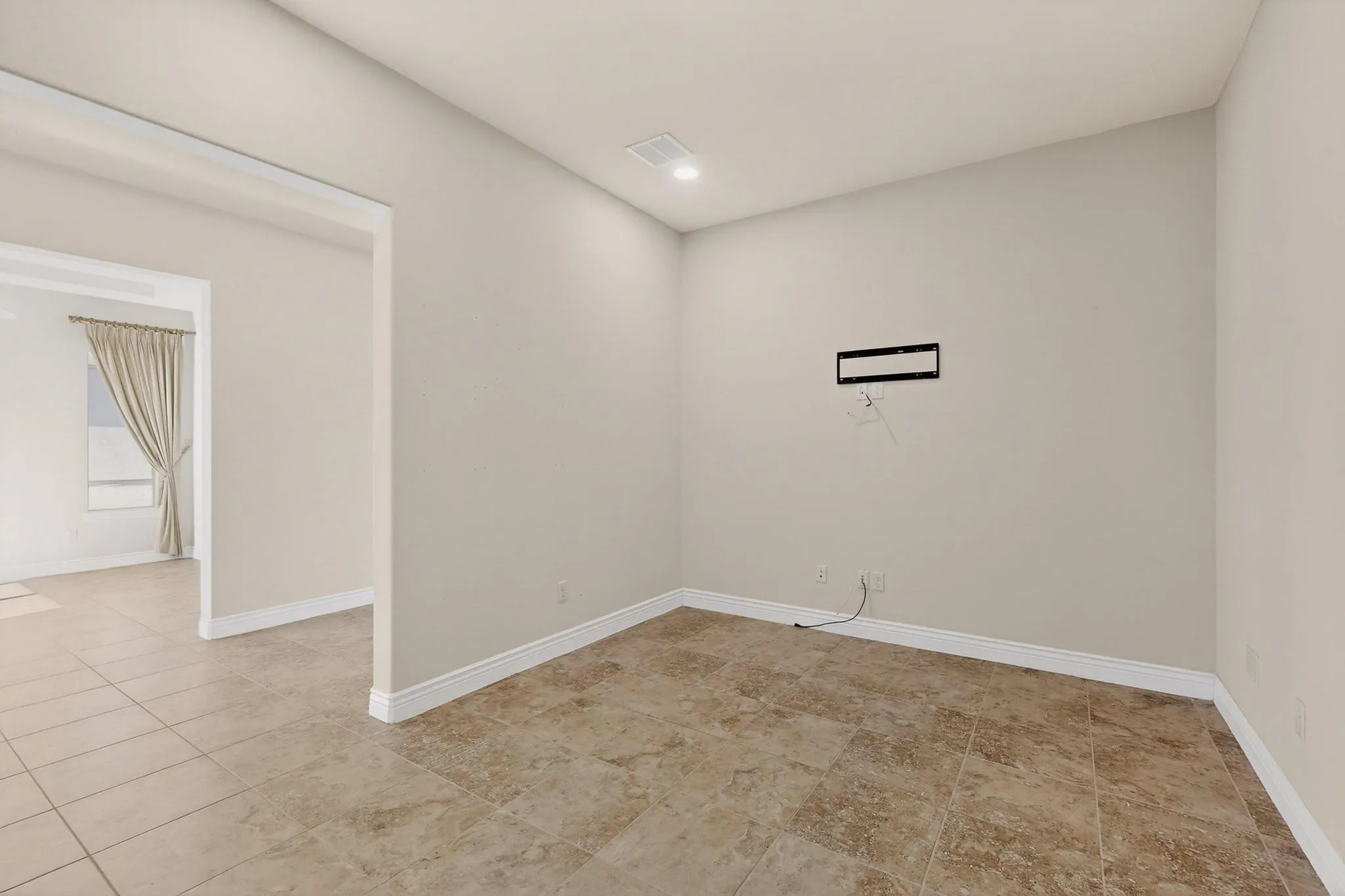 Single Family Residence For Sale in Denton County , 8708 Crestview Drive, Denton, Texas 76207, 2 Bedroom, 3 Bathroom, 3 Garage spaces, 2,988 Sqft, built in 2016, mls#21358696, Real Estate Agent in Denton, Homes For Sale in Denton county, Homes For Sale in Denton, Realtor in Denton Texas, Real Estate Brokerage Independent Realty Texas, Luminita Cordes Realtor