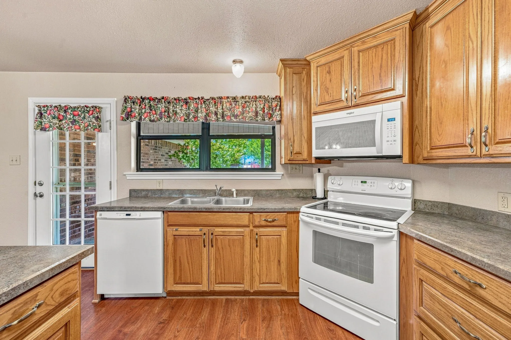 Single Family Residence For Sale in Erath County , 544 W Fm 1188, Stephenville, Texas 76401, 3 Bedroom, 2 Bathroom, 2 Garage spaces, 2,357 Sqft, built in 2008, Price $499,000, mls#21359162, Real Estate Agent in Stephenville, Homes For Sale in Erath county, Homes For Sale in Stephenville, Realtor in Stephenville Texas, Real Estate Brokerage Independent Realty Texas, Luminita Cordes Realtor